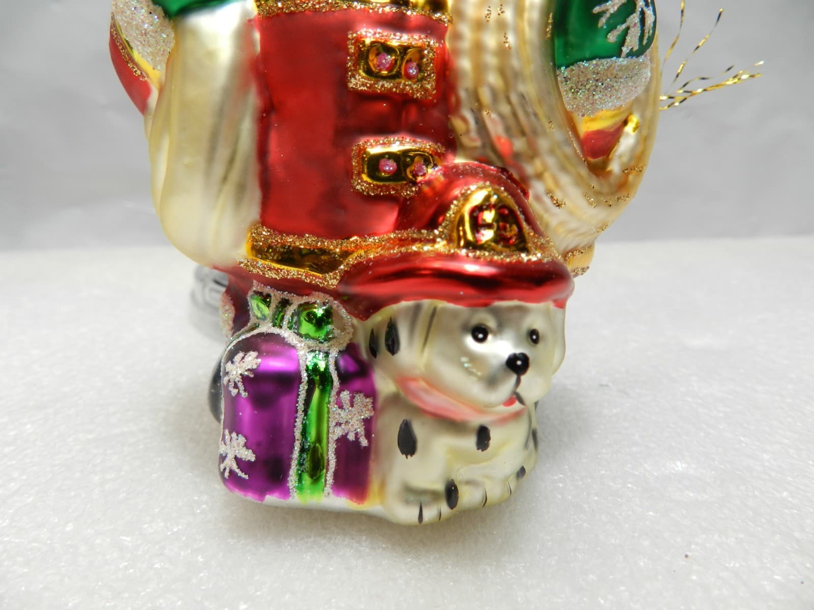 Unique Treasure Limited Series Glass Ornament Fireman Santa Glass Ornament (Z4M) - Thumbnail 3