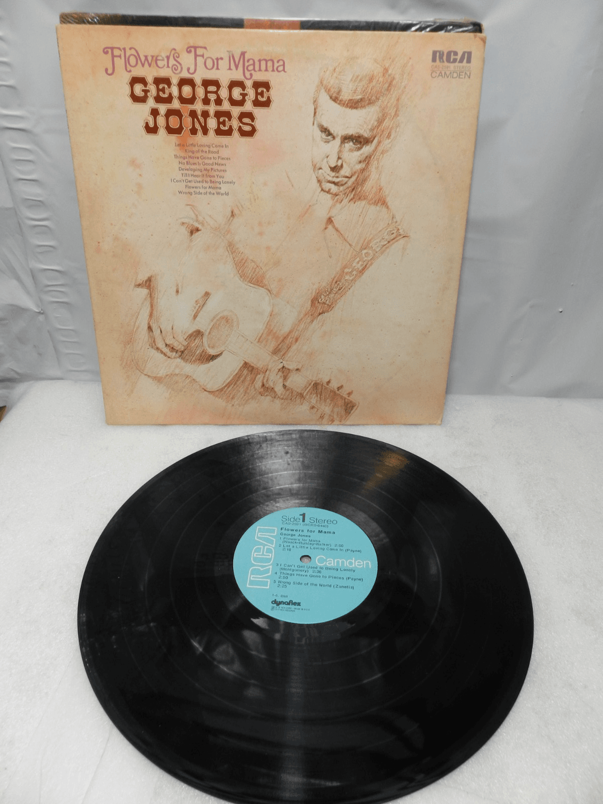 3 George Jones Vinyl Albums Shine On, Flowers for Mama & Oh Lonesome Me (L72JJ) - Thumbnail 8