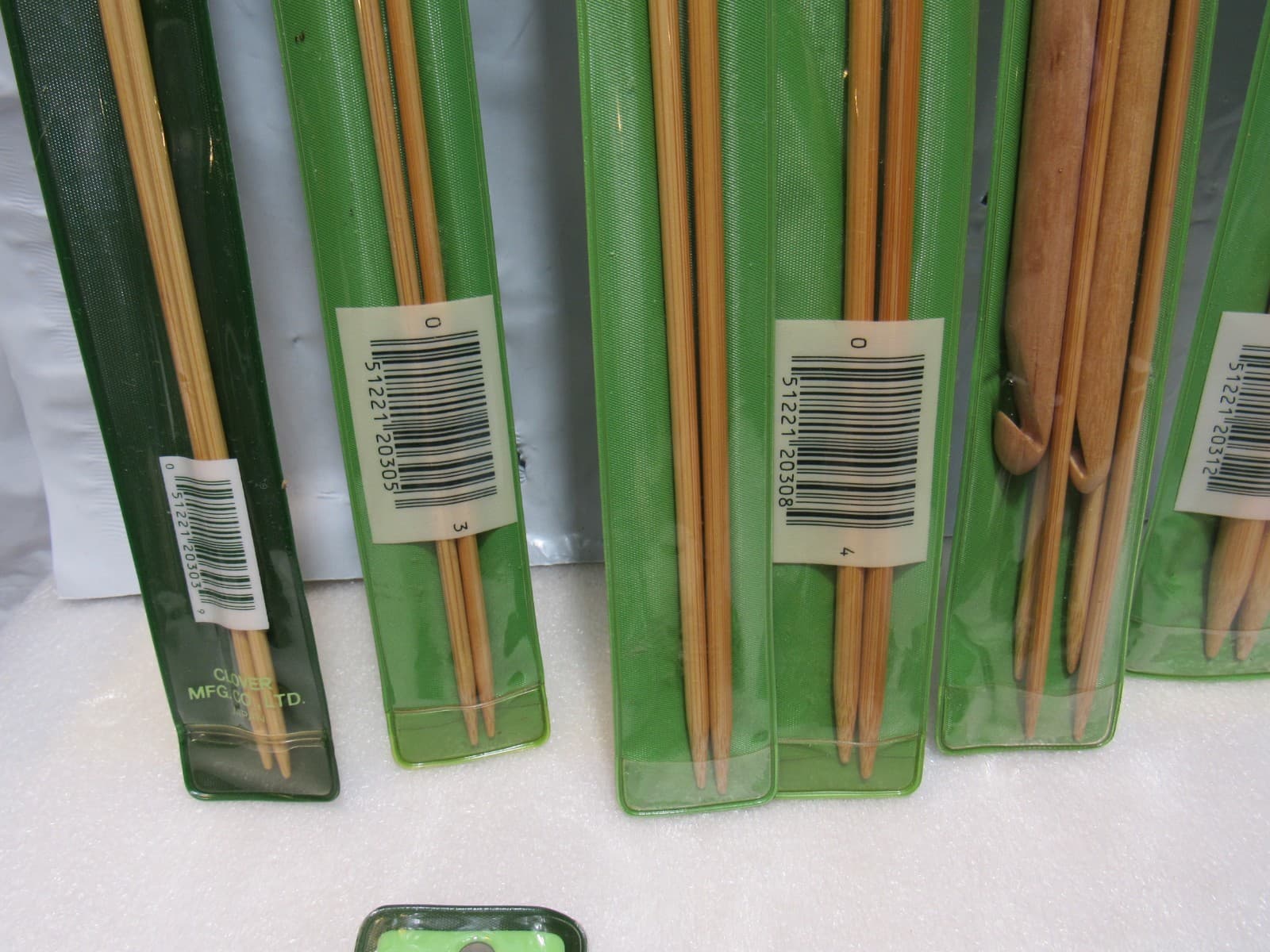 Clover Takumi Bamboo Knitting Needles 11 Assorted Sizes Unused (Z19J) - Thumbnail 6