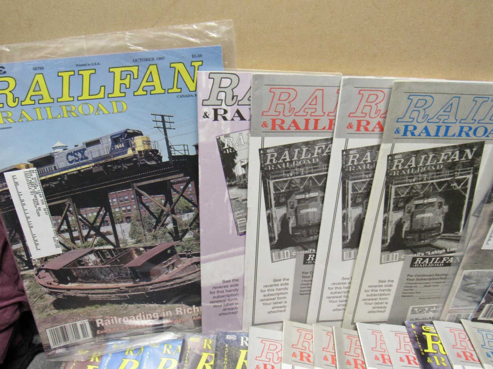 25 RailFan & RailRoad Magazine Trains Railway - Thumbnail 3