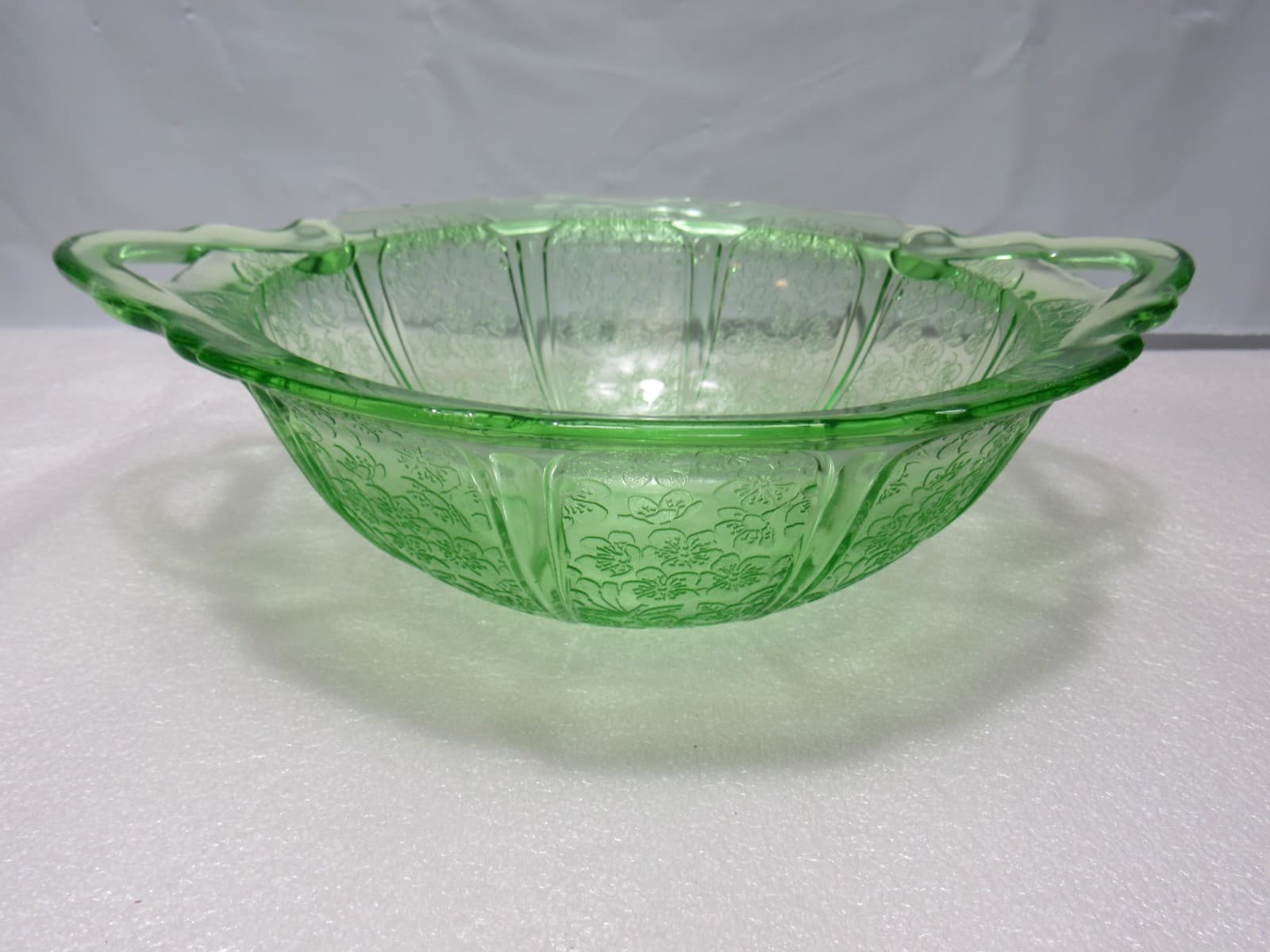 Vintage Uranium Depression Serving Glass Bowl Floral Pattern & Handles 9" S93JJ - Thumbnail 3