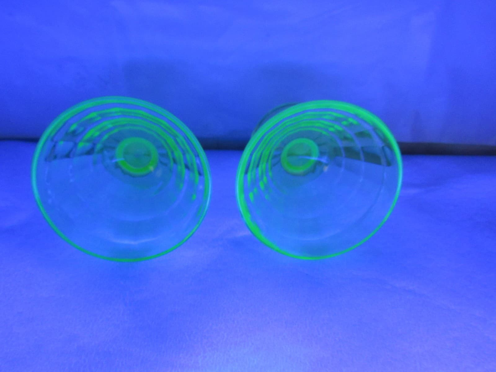 2 Uranium Depression Vaseline Glass Dessert Cups Green 3" (S89JJ) - Thumbnail 9