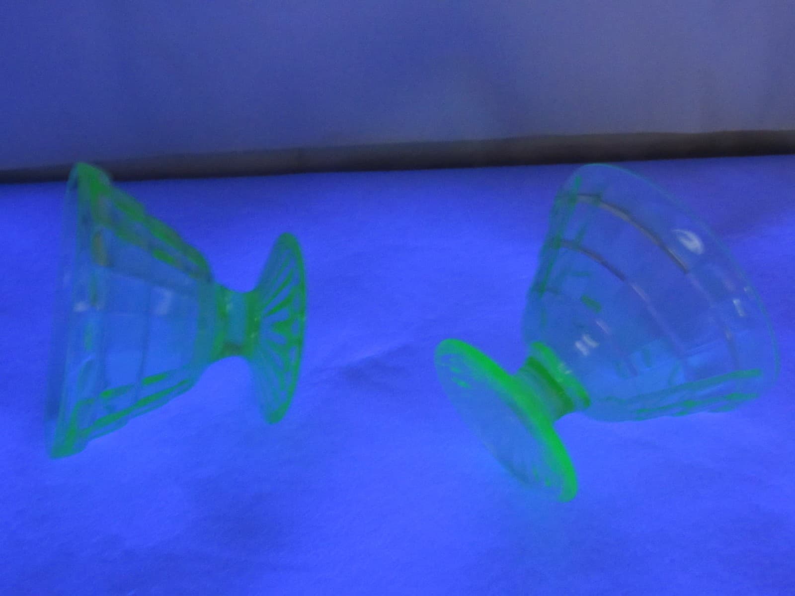 2 Uranium Depression Vaseline Glass Dessert Cups Green 3" (S89JJ) - Thumbnail 10