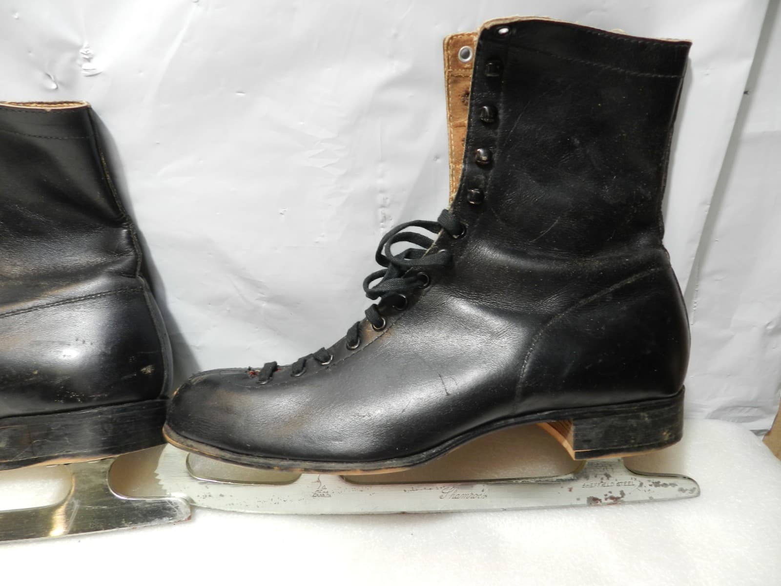Vintage Pair Sheffield Steel Shamrock Leather Ice Skates Black 3403 (Z9J) - Thumbnail 6