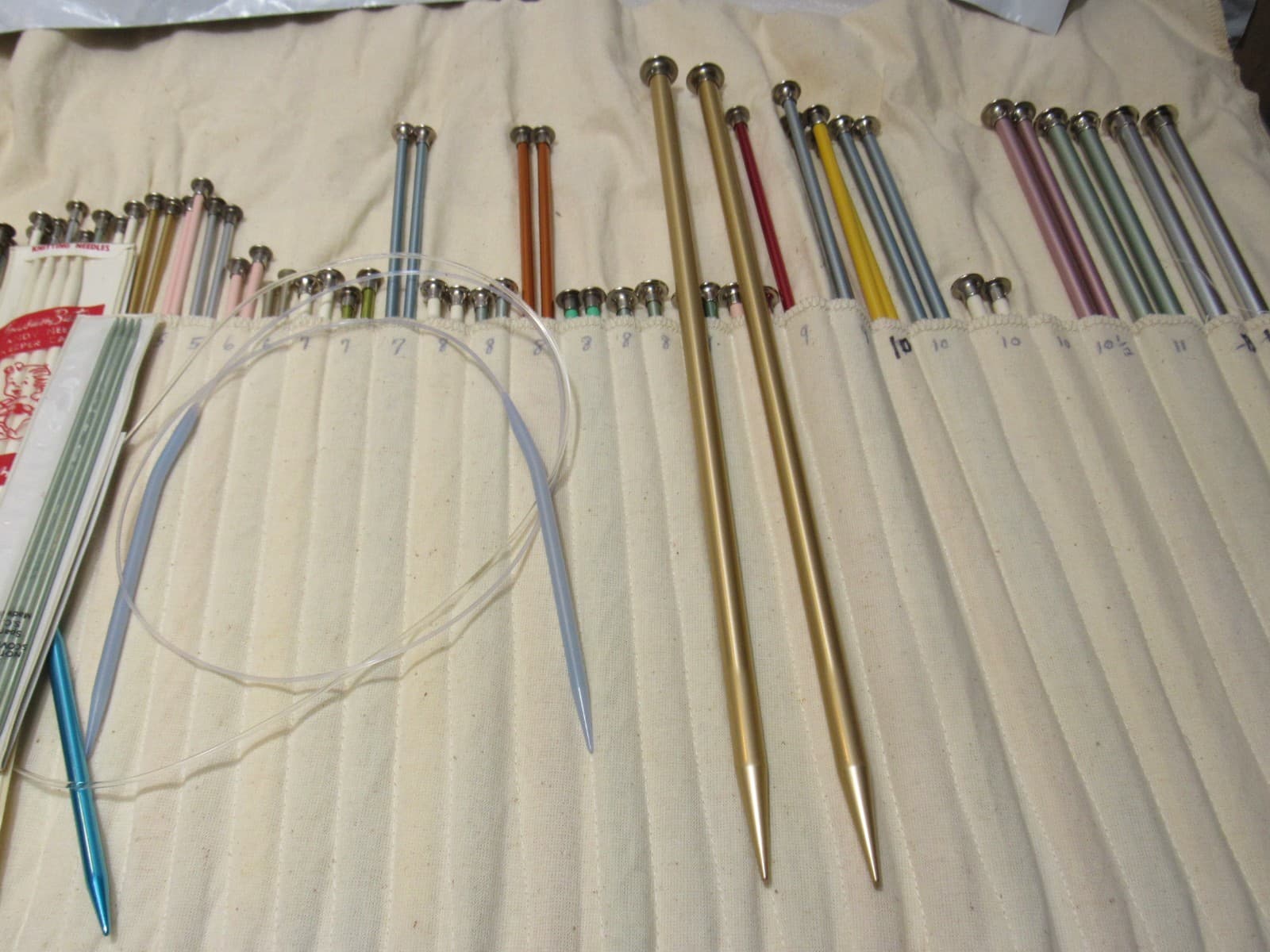 Vintage Knitting Needles 73 PCS (35 sets) with Roll Holder (Z20J) - Thumbnail 9