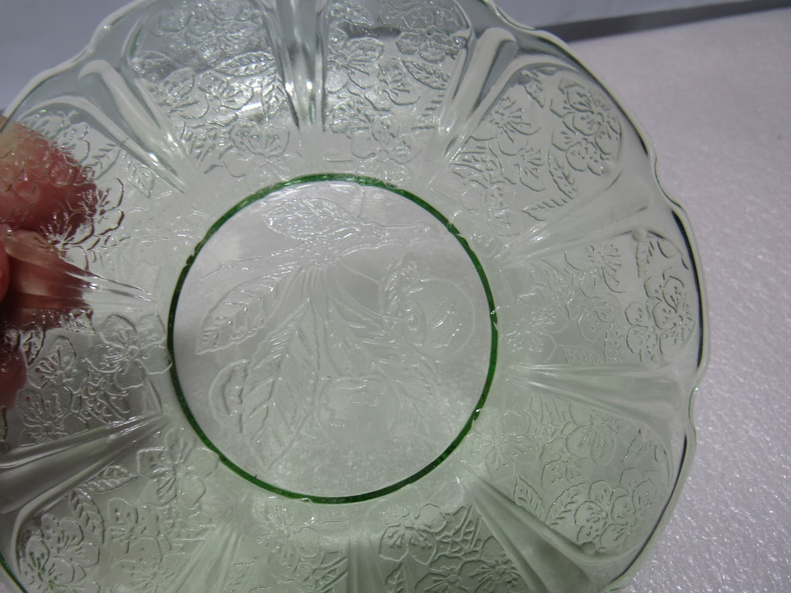 Vintage Depression Uranium/Vaseline Glass Scalloped Saucer 5.5" Floral S95JJ - Thumbnail 4