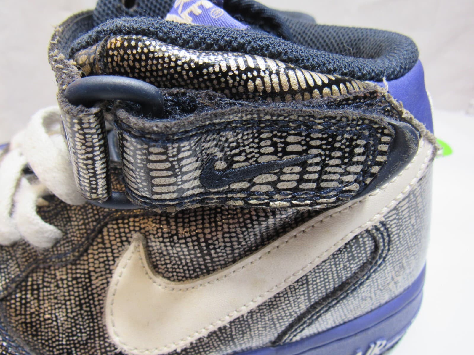 Men's Nike Air Force 1 Premium Purple Black Sneakers 366731-411 Size 7.5 (K46K) - Thumbnail 2