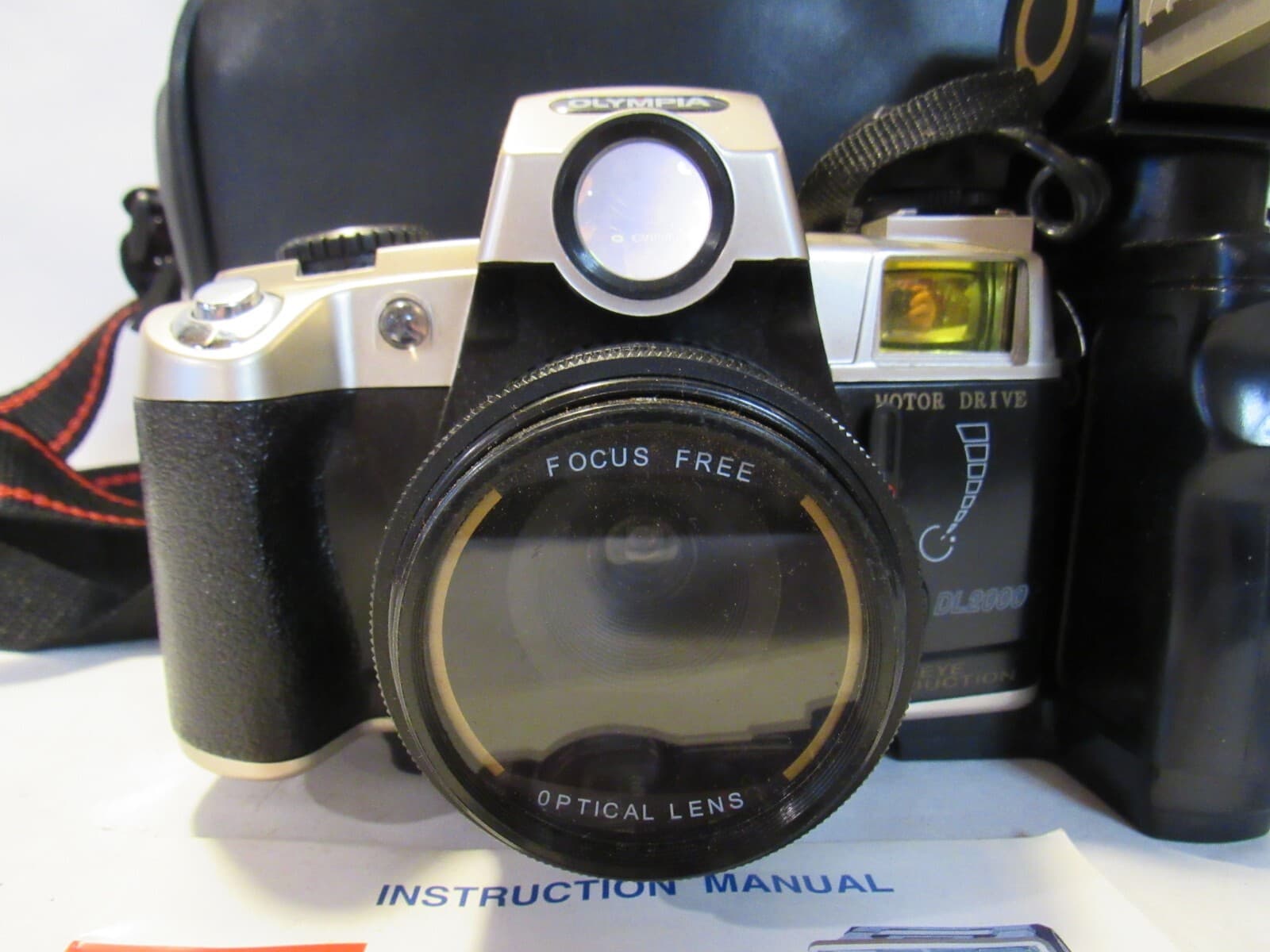 Olympia Vintage 35mm Film Camera DL2000 With Flash and Bag J41K - Thumbnail 2