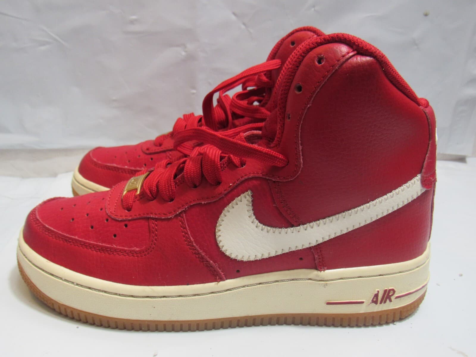 Nike Air Force 1 High Sneakers 653998-605 Size 4.5 Y Red White (L48K) - Thumbnail 3