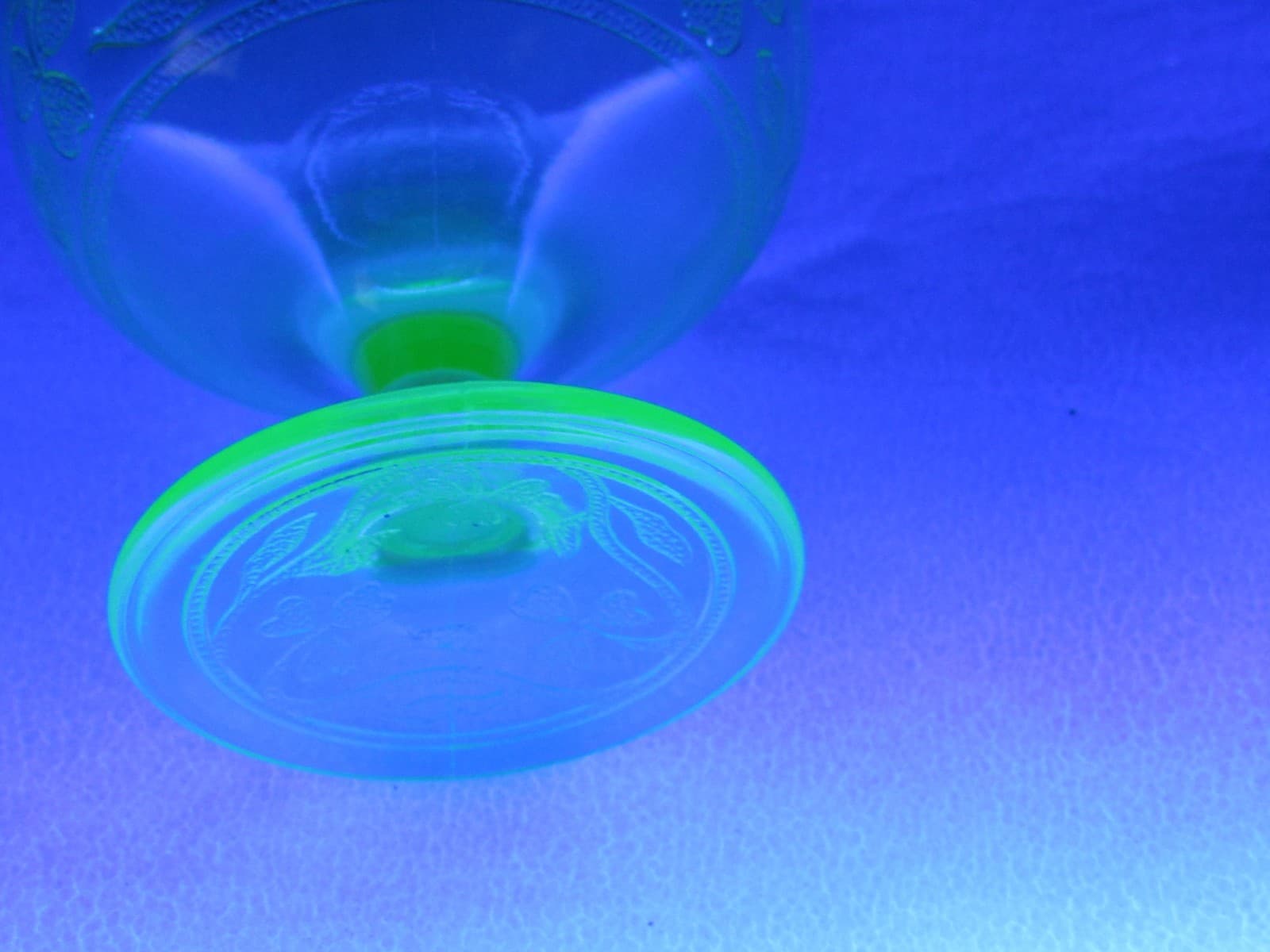 Hazel Atlas Green Cloverleaf Uranium Depression Glass Dessert Cup S97JJ - Thumbnail 5