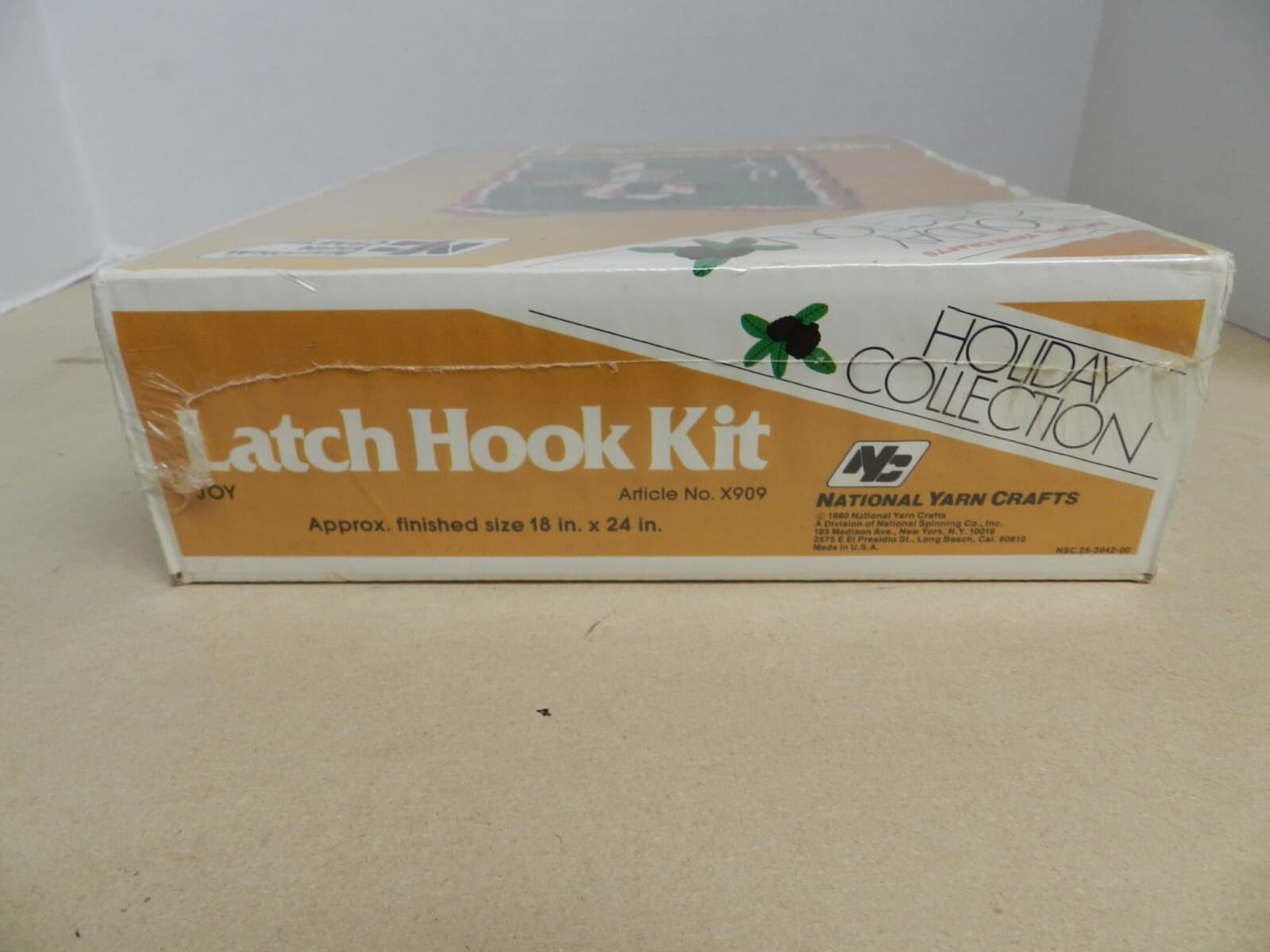 National Yarn Crafts Latch Hook Kit X909 Joy Candy Cane Sealed 18'x24" B62J - Thumbnail 4