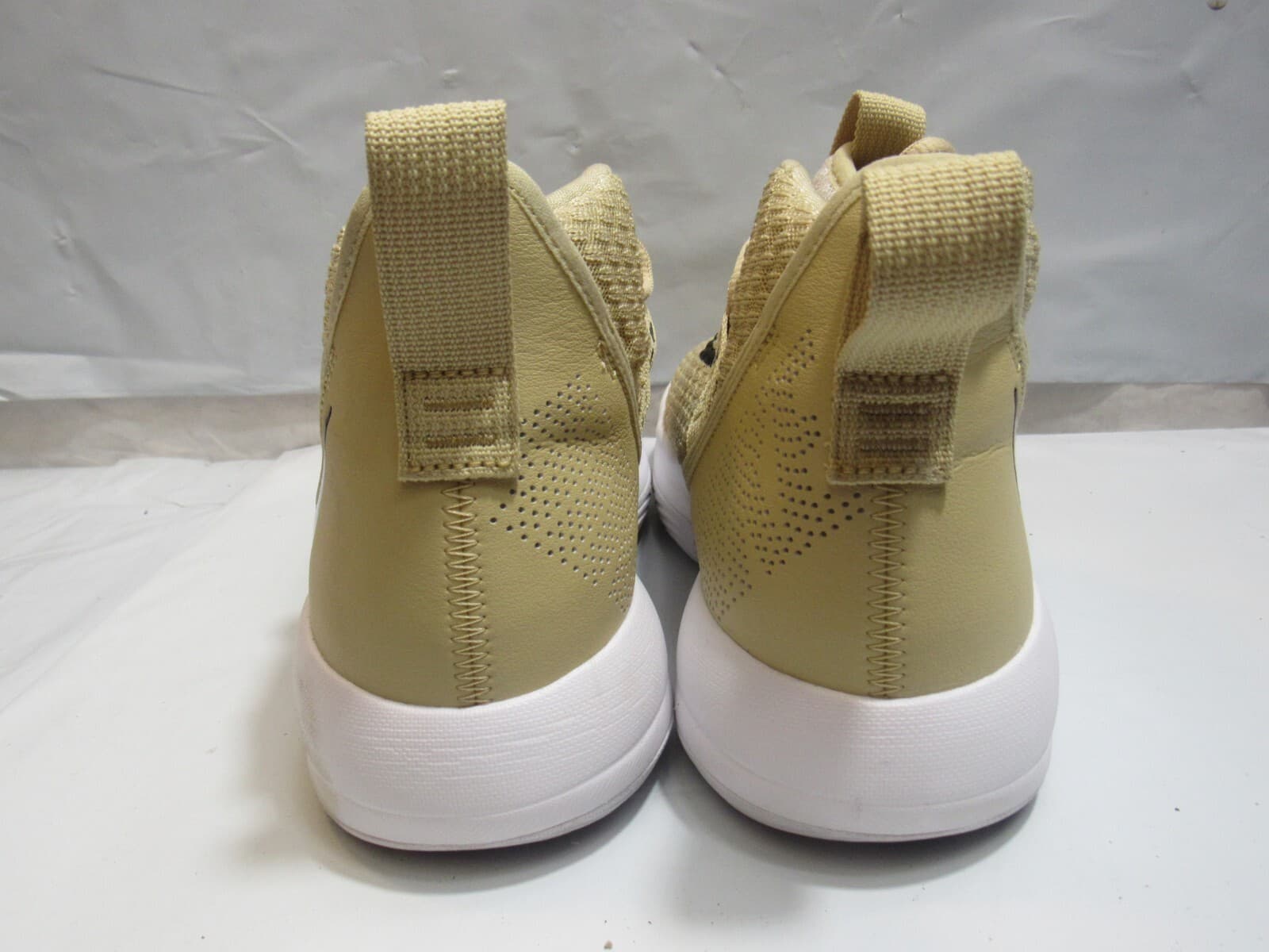 Nike Zoom ZM Rize size 6.5 Rare Colorway Tan/White-Black. CN9502 703 (L47K) - Thumbnail 3