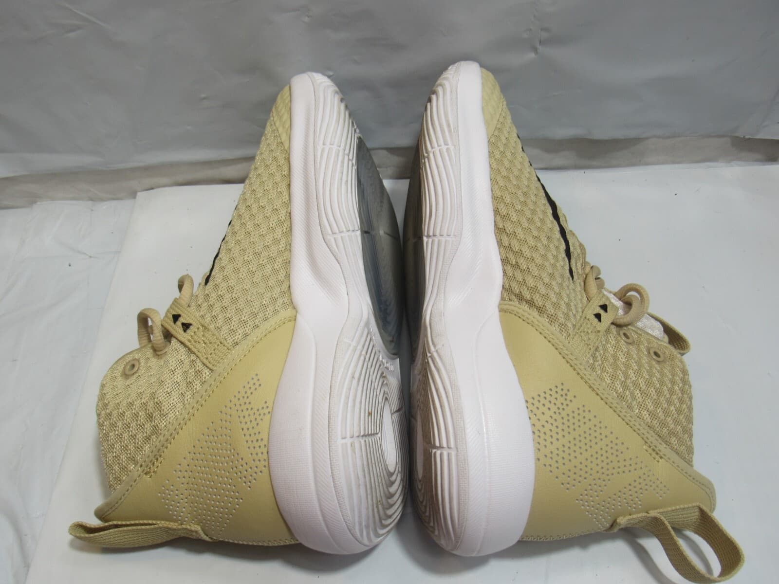 Nike Zoom ZM Rize size 6.5 Rare Colorway Tan/White-Black. CN9502 703 (L47K) - Thumbnail 4