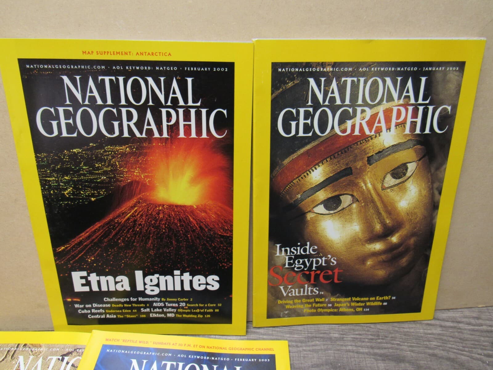 National Geographic 2002 2003 Afghan Girl Diamonds D Day Dinosaurs Mummies - Thumbnail 5