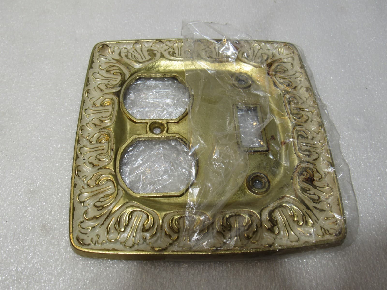 3 Vintage Mid Century Brass Double Light Switch / Outlet Plates Gold 5" (Z27J) - Thumbnail 6