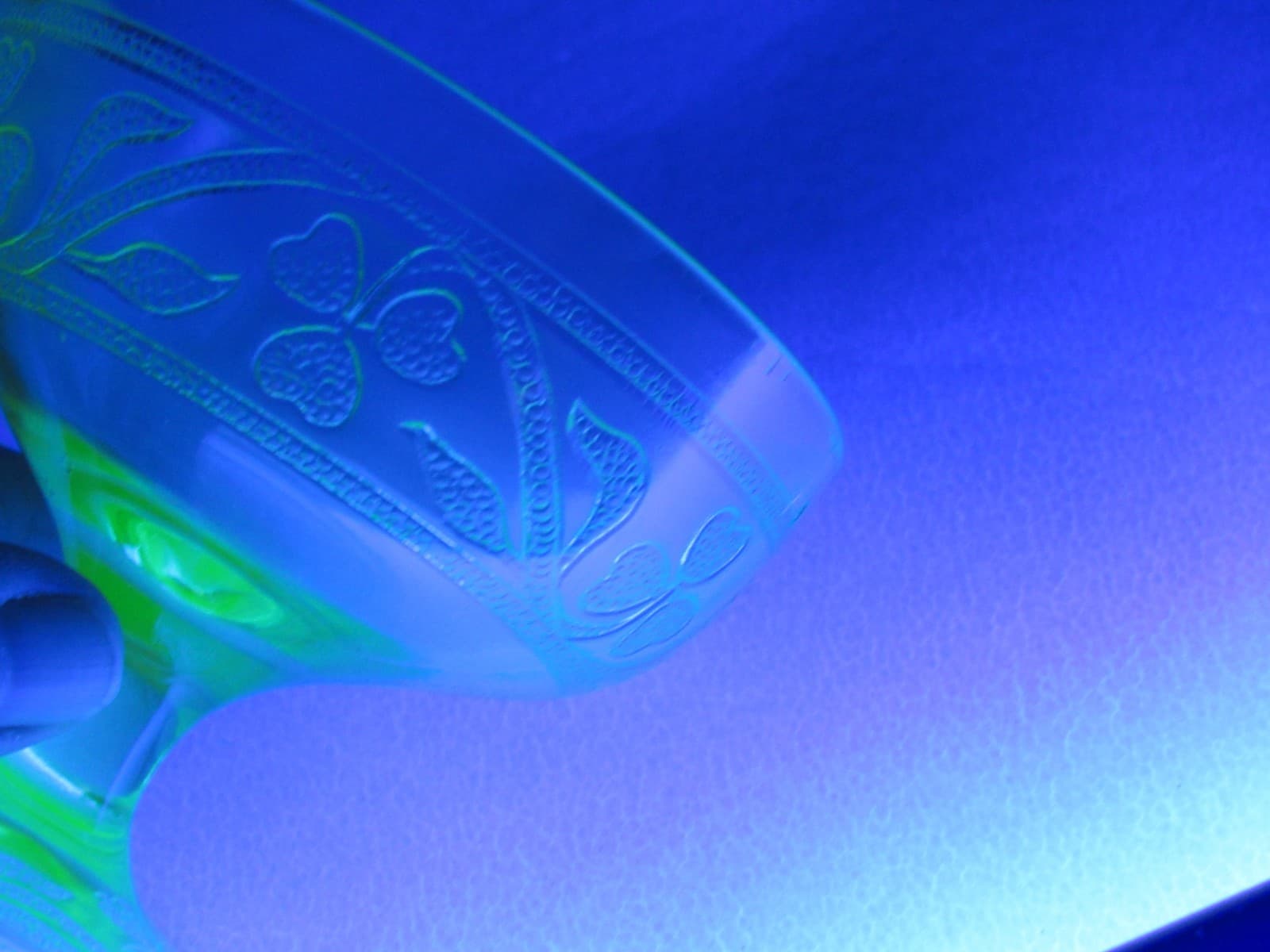 Hazel Atlas Green Cloverleaf Uranium Depression Glass Dessert Cup S97JJ - Thumbnail 6