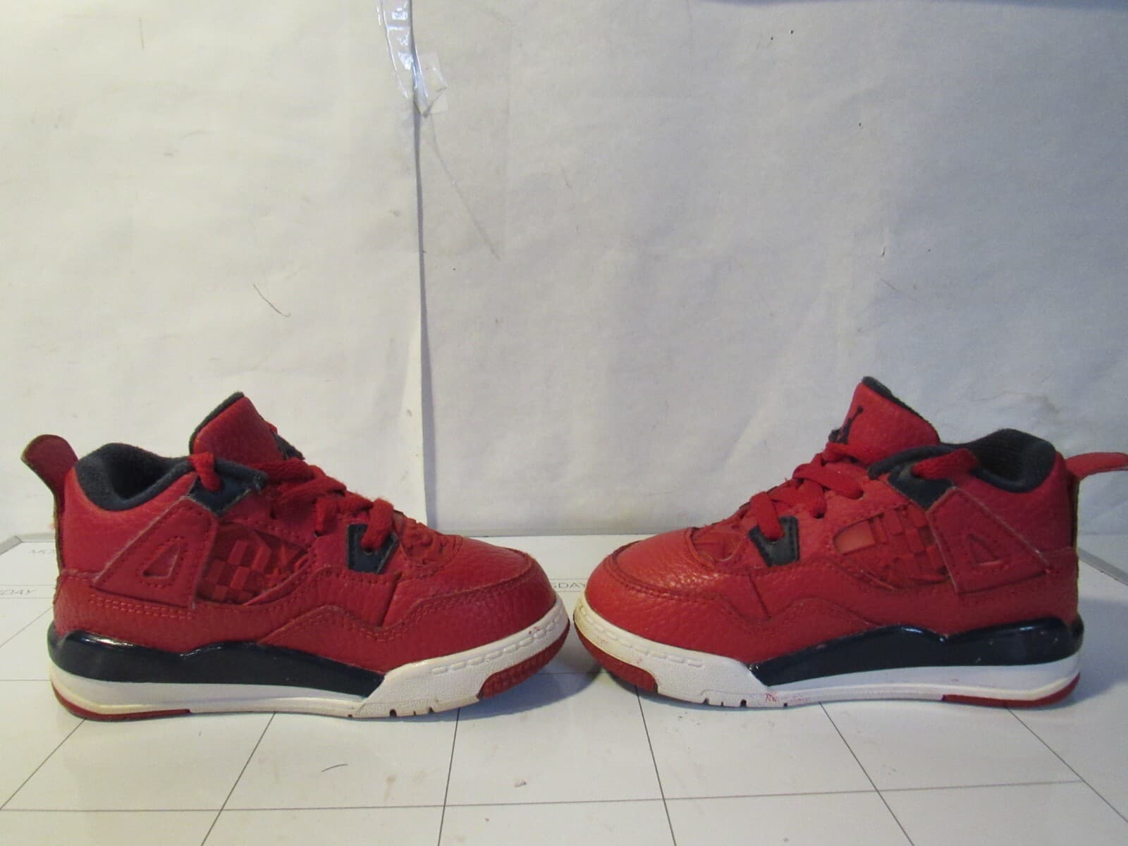 Nike Air Jordan 4 Retro Fiba Boys SZ 7C Red Athletic Sneakers BQ7670-617 D97S - Thumbnail 5