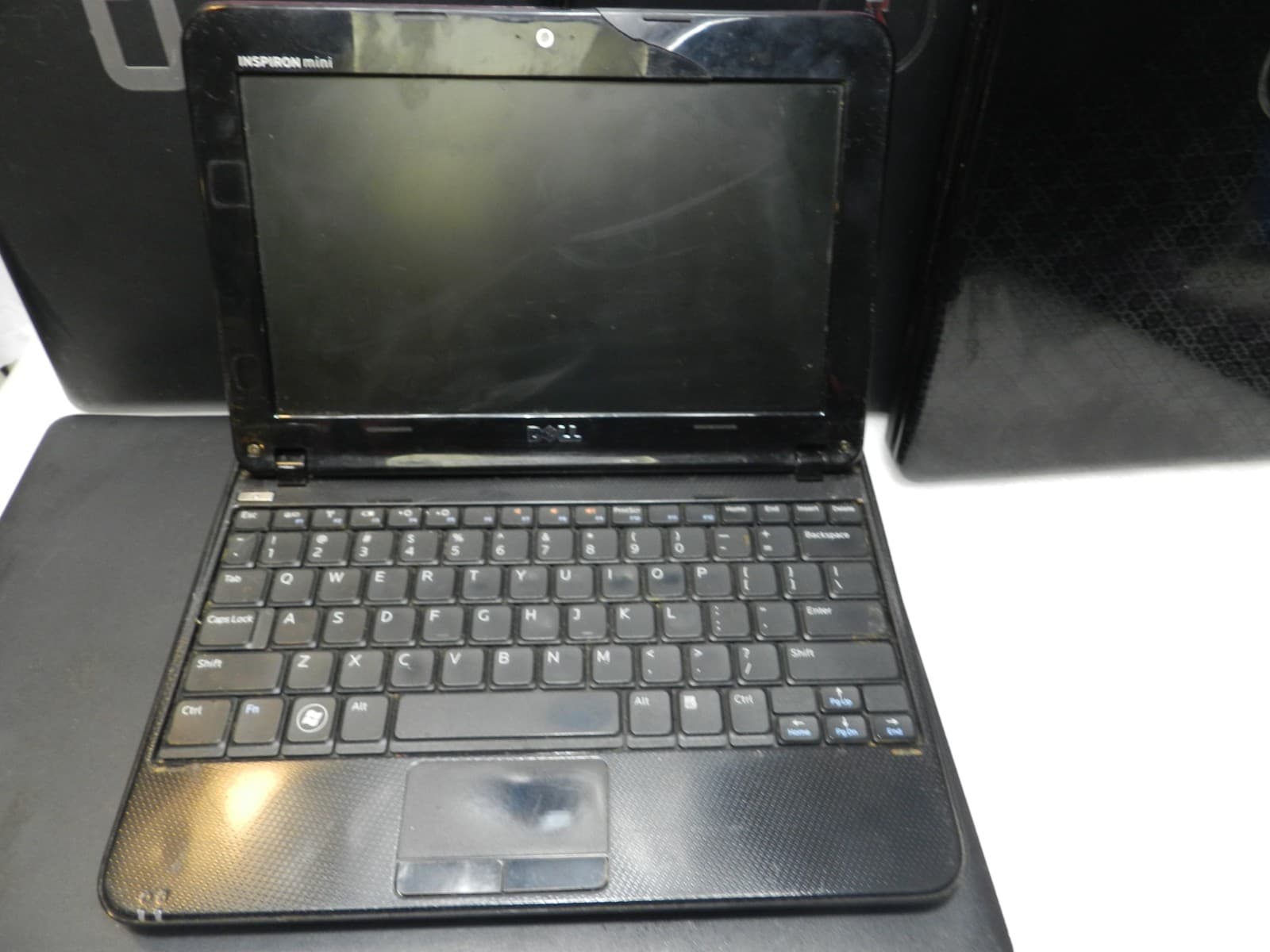 5 Laptops– Dell/HP Untested for parts or repair (D87J) - Thumbnail 2