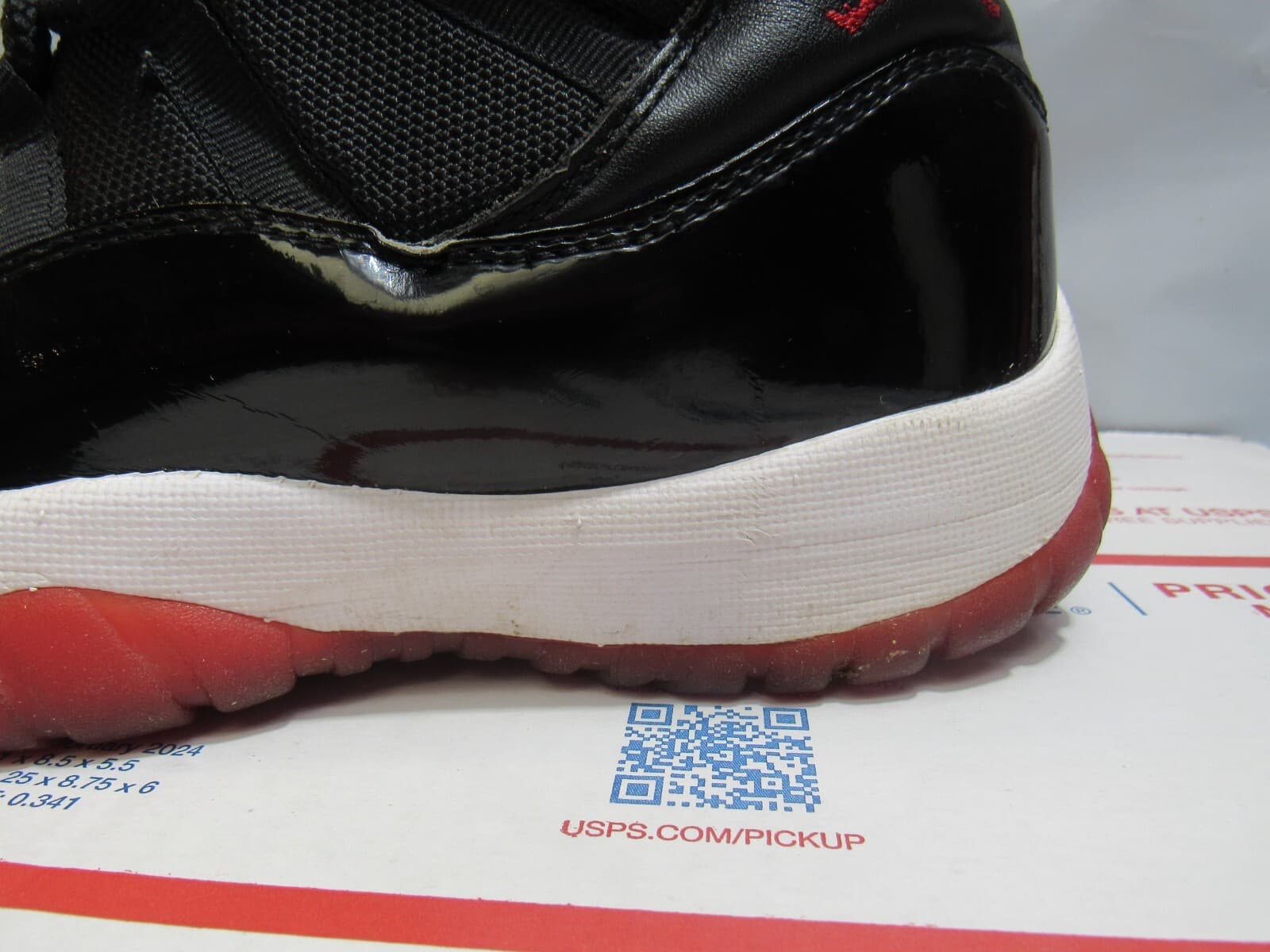 Jordan 11 Retro High Bred 2019 Size 8.5 378037-061 Black Red White (L32J) - Thumbnail 2