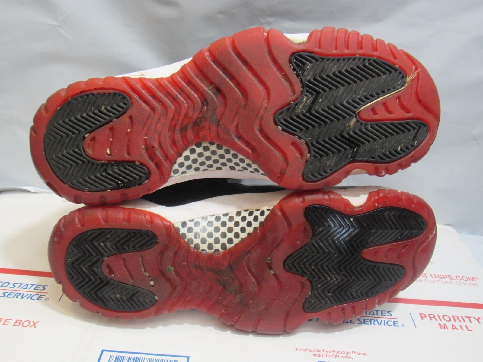 Jordan 11 Retro High Bred 2019 Size 8.5 378037-061 Black Red White (L32J) - Thumbnail 8