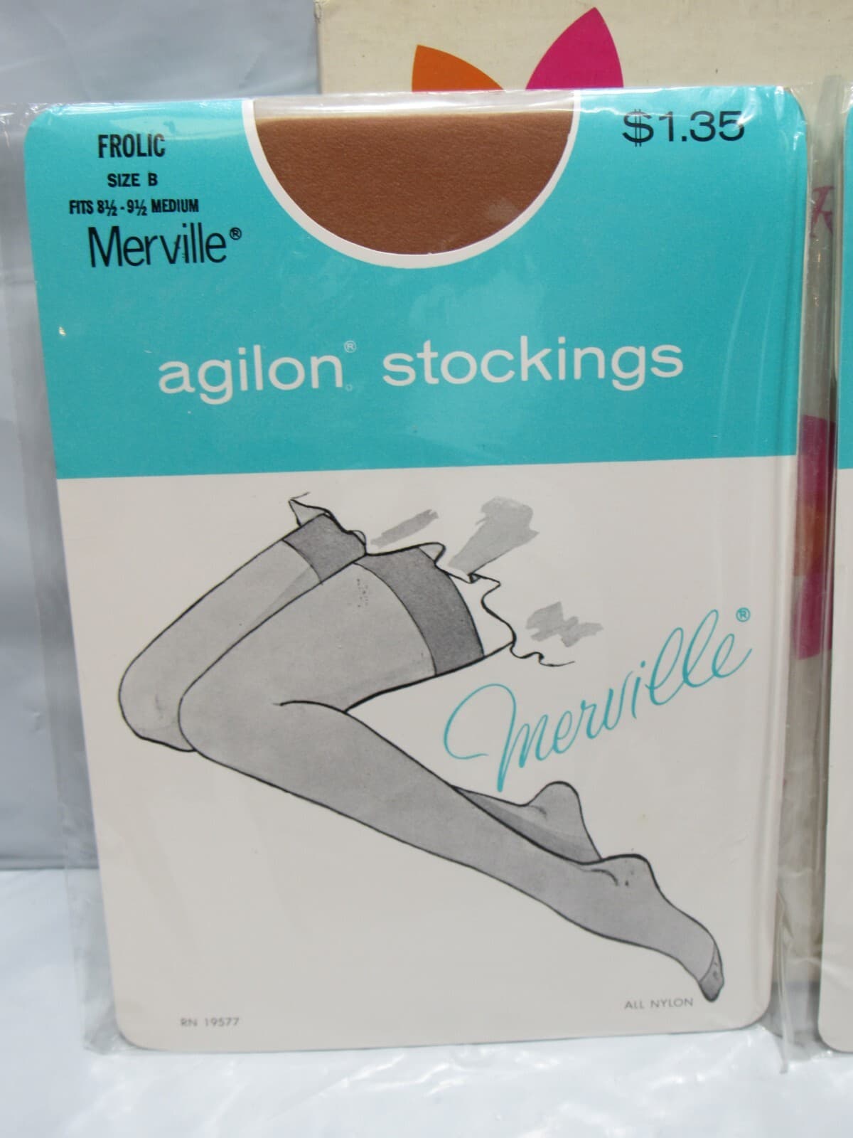 2 pack's Vintage Merville Agilon Stockings. Size B Fits 8.5-9.5 Medium (O73J) - Thumbnail 2