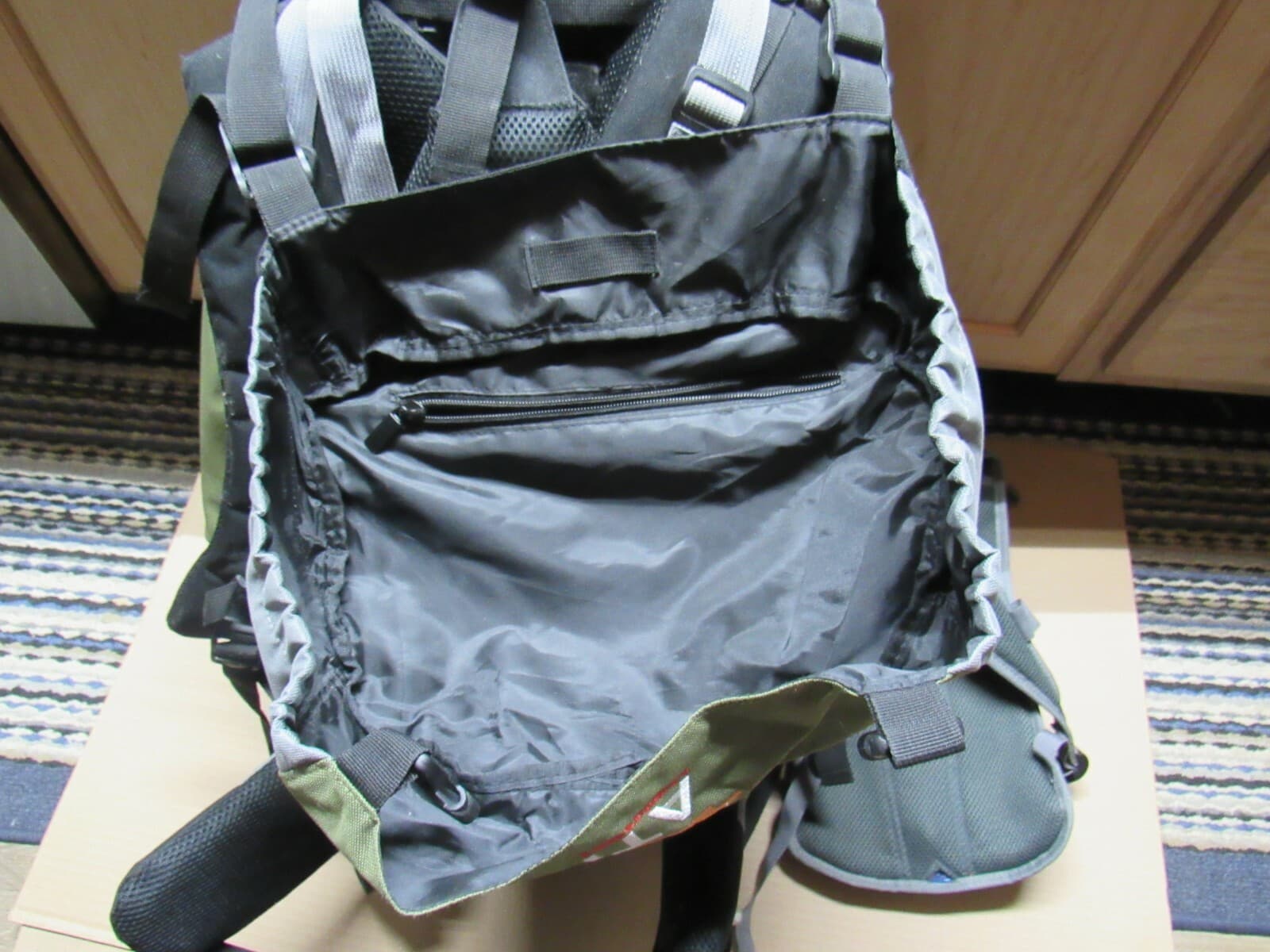 ATI Adventure Gear Backpack Hiking Daypack Large Huge Green Black - Thumbnail 12