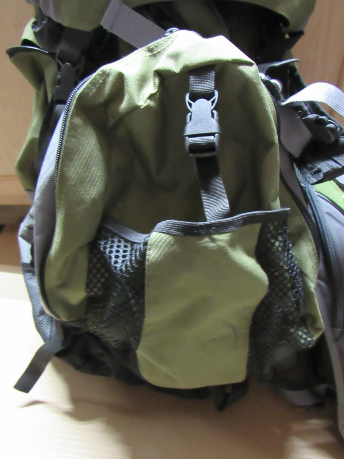 ATI Adventure Gear Backpack Hiking Daypack Large Huge Green Black - Thumbnail 2