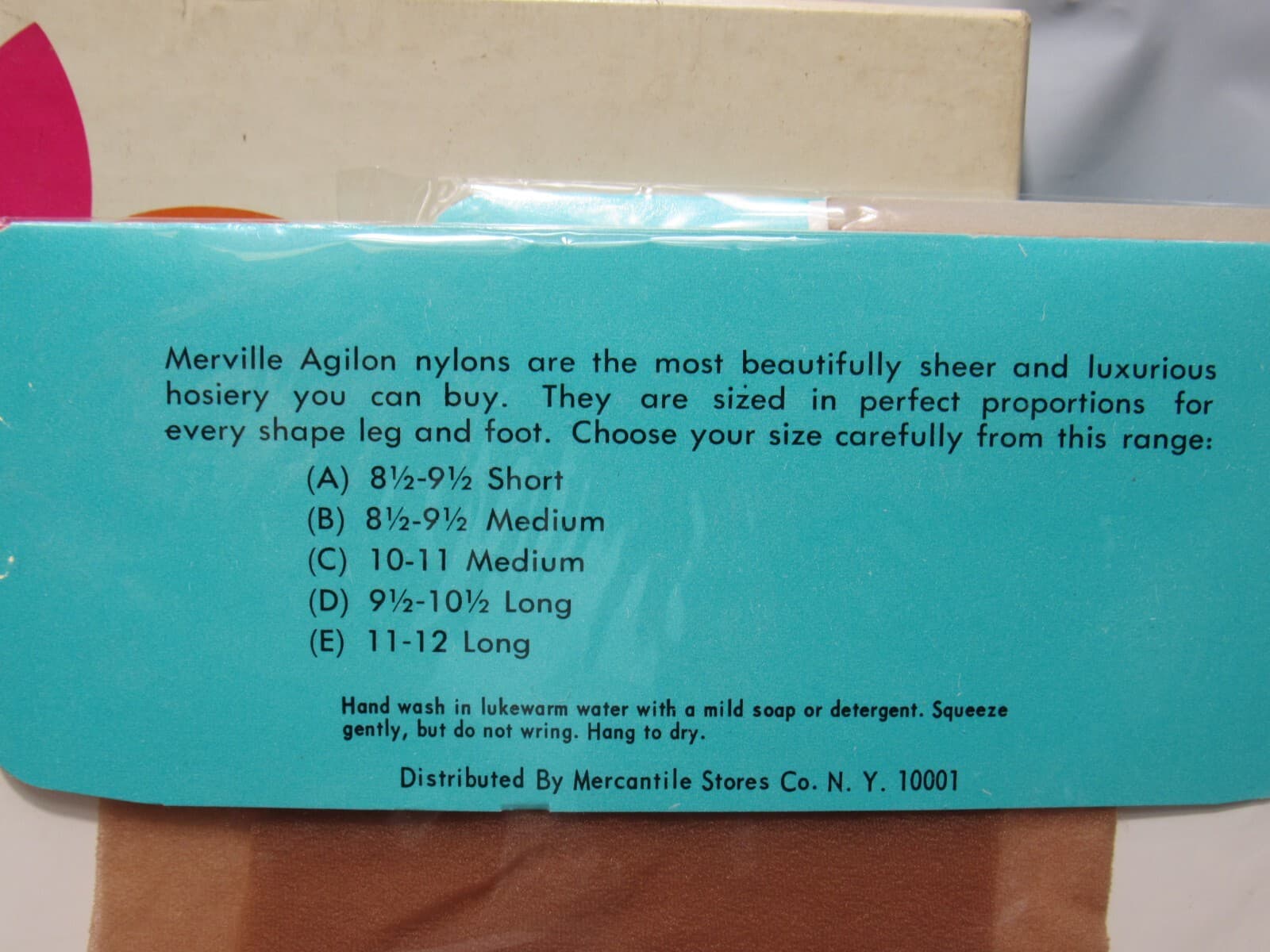 2 pack's Vintage Merville Agilon Stockings. Size B Fits 8.5-9.5 Medium (O73J) - Thumbnail 5