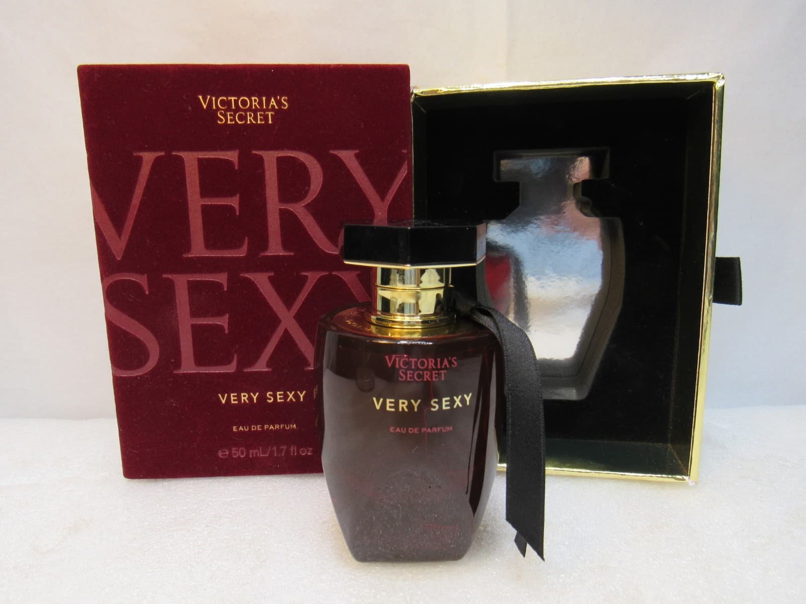 Victoria’s Secret VERY SEXY Eau De Parfum 1.7oz Discontinued New ( J92JK)