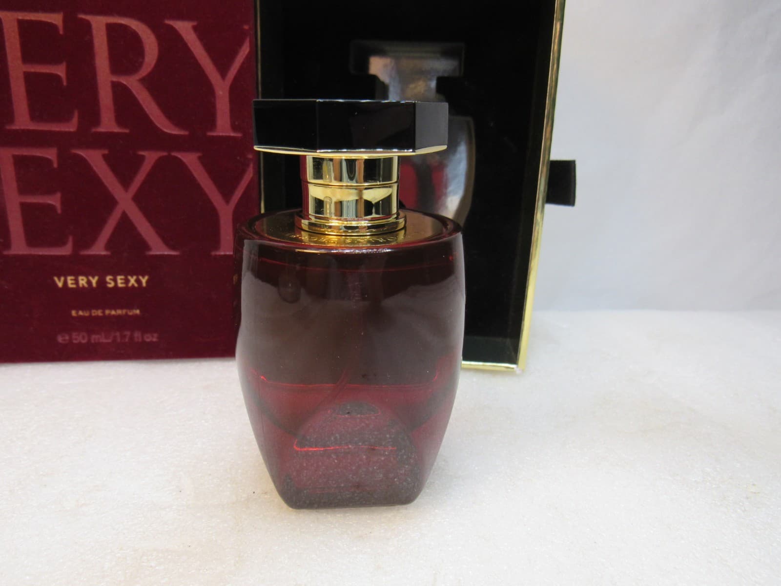 Victoria’s Secret VERY SEXY Eau De Parfum 1.7oz Discontinued New ( J92JK) - Thumbnail 4