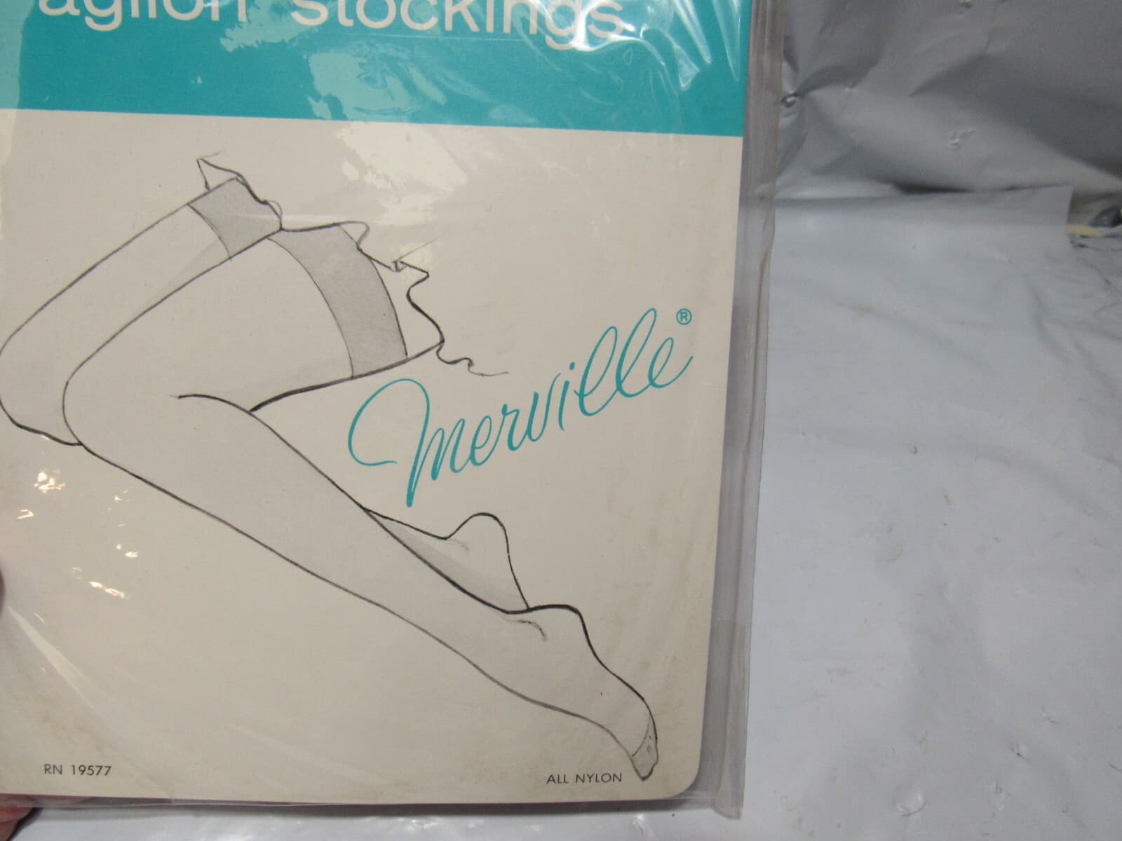3 pack's Vintage Merville Agilon Stockings. Size B Fits 8.5-9.5 Medium (Q81J) - Thumbnail 8