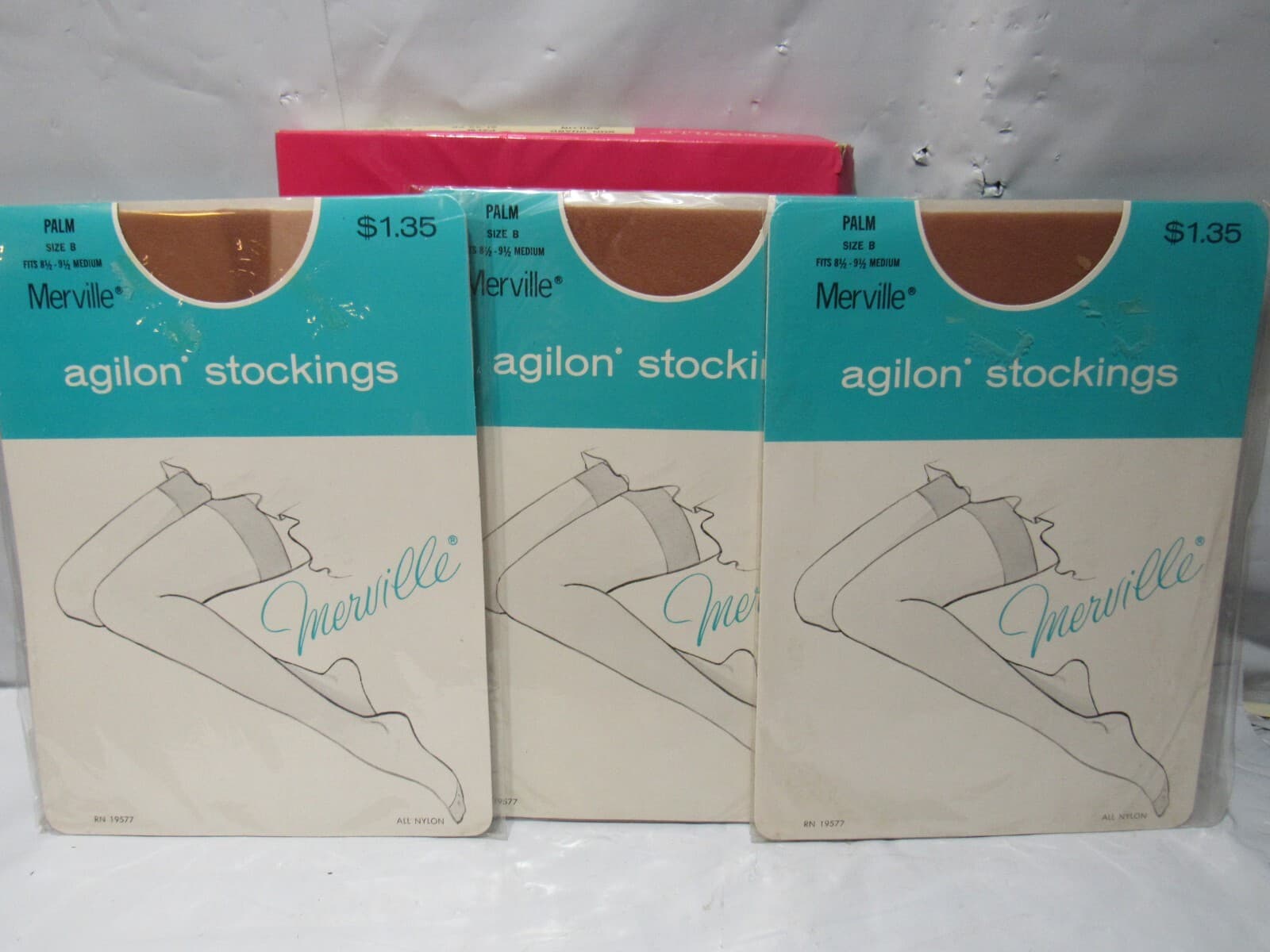 3 pack's Vintage Merville Agilon Stockings. Size B Fits 8.5-9.5 Medium (Q81J)