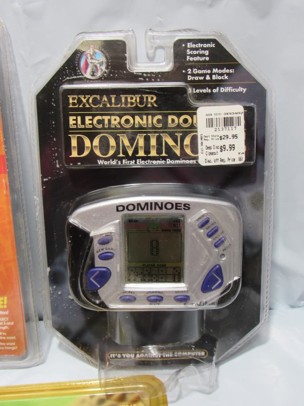 3 Electronic Hand Held Games Hangman Dominos Solitaire New Sealed O79J - Thumbnail 3
