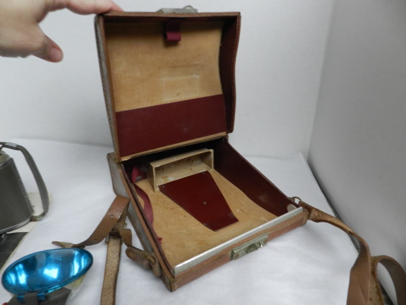 Vintage Polaroid Model J33 Electric Eye Land Camera Carrying Case Untested D42J - Thumbnail 12