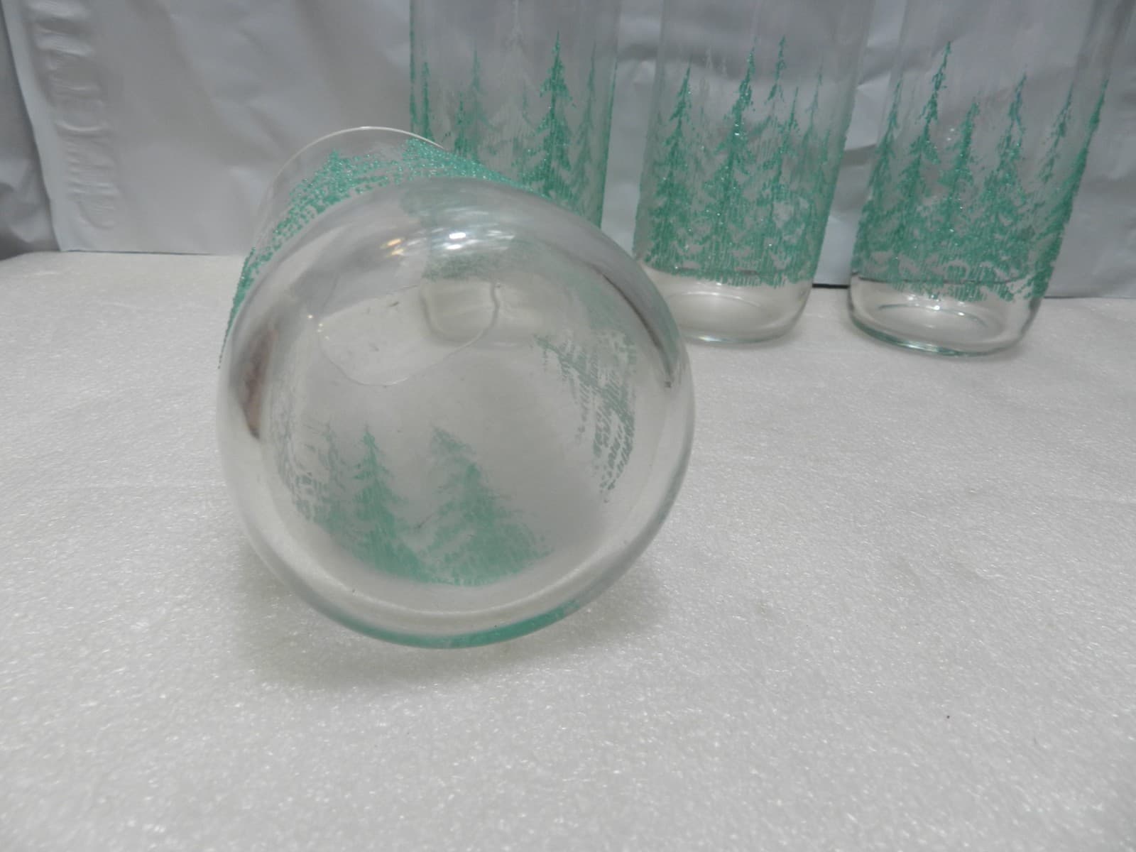 4 Vintage Libbey Frosty Pines/Christmas Tree tumblers Glasses Teal & White Z41JJ - Thumbnail 5