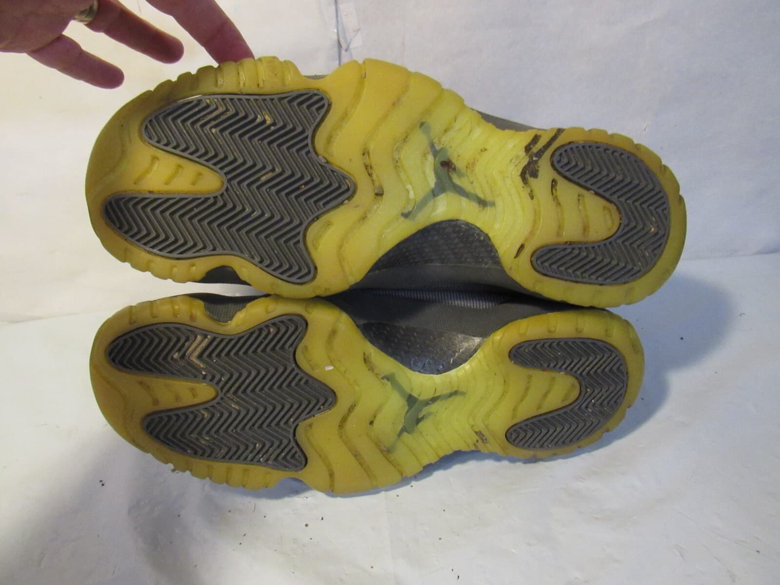 Nike Air Jordan Future Dark Grey Volt 656503-025 Men SZ 10.5 Reflective Neon A88 - Thumbnail 6