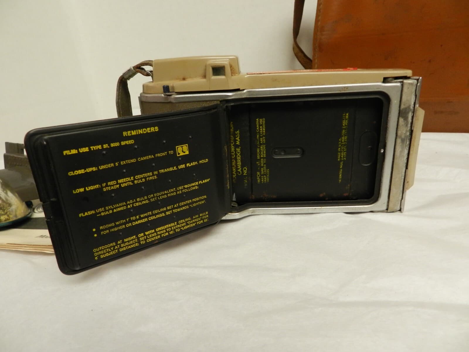 Vintage Polaroid Model J33 Electric Eye Land Camera Carrying Case Untested D42J - Thumbnail 6