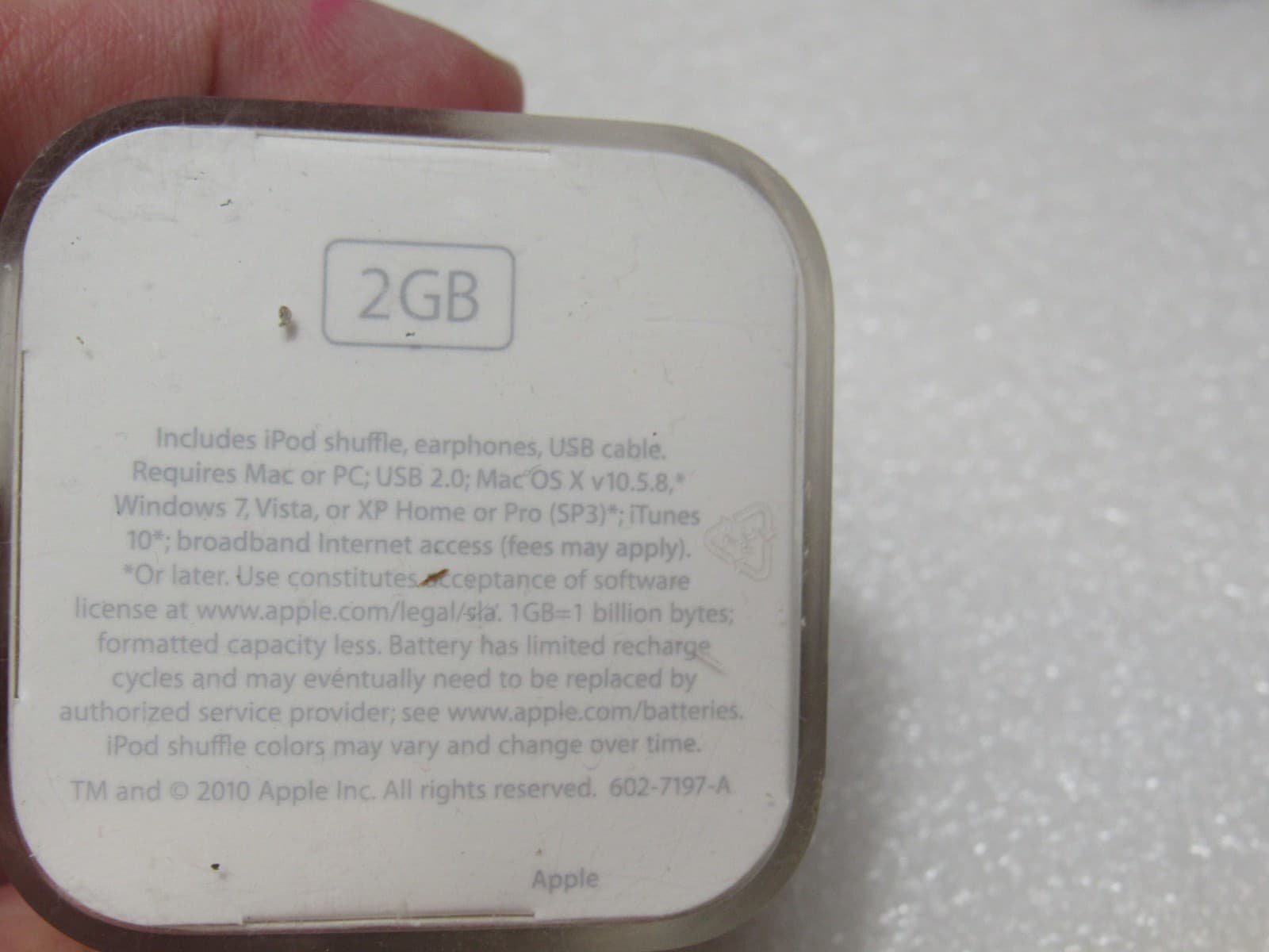 3 Apple iPod - Shuffle 2GB 4th Gen Silver A1373 A1204 and IPod A1303 (T13K) - Thumbnail 12