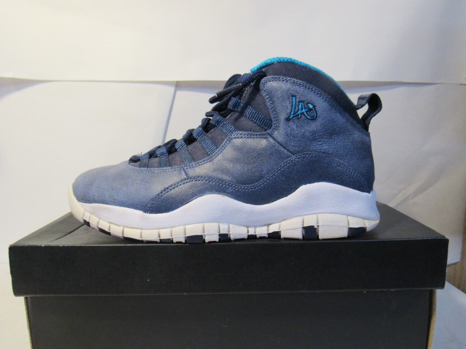 Size 8 - Jordan 10 Retro Los Angeles 2016 Blue Sneakers (L77K)
