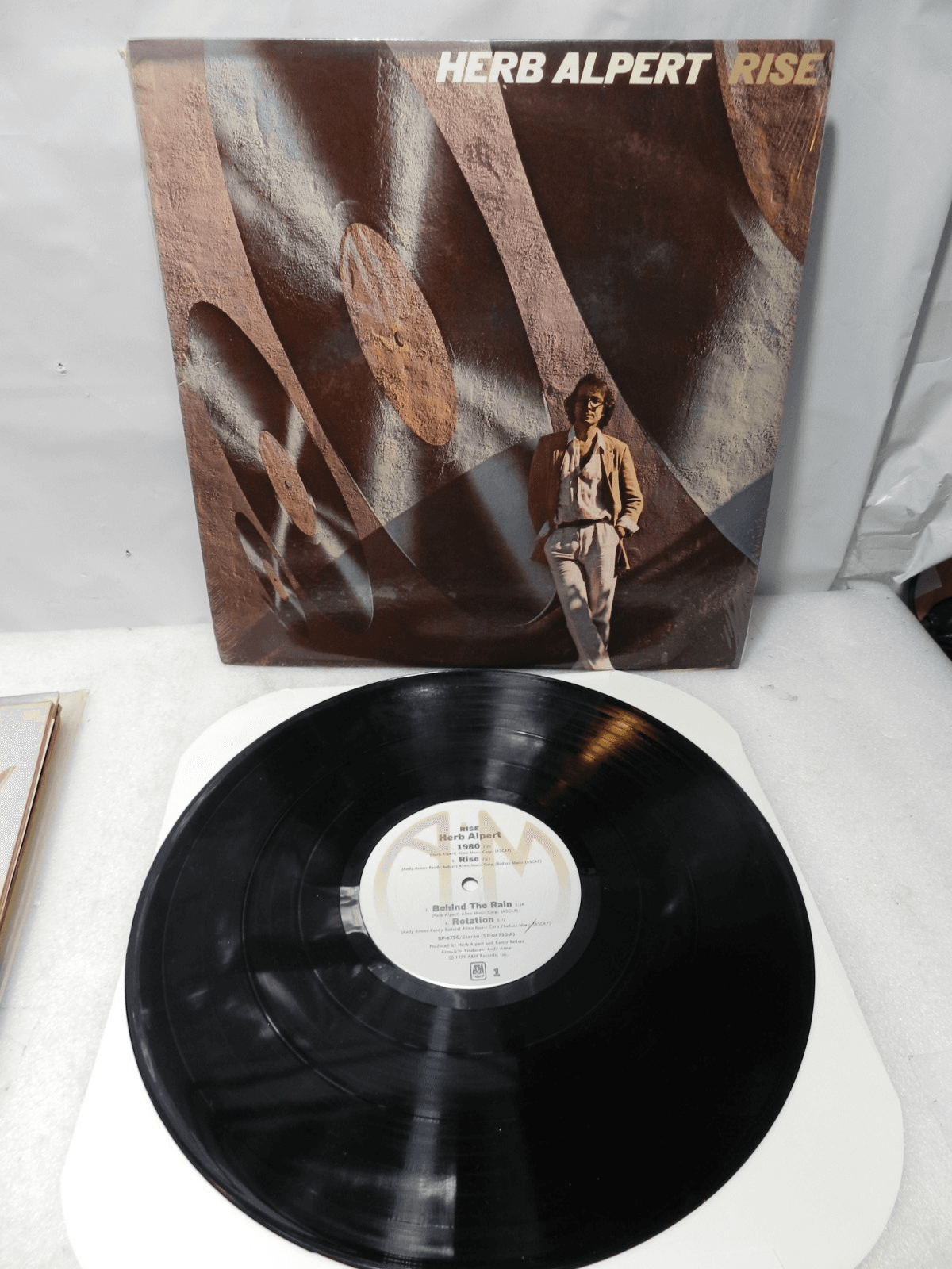 9 Vintage Vinyl LP Album Lot Clapton J Geils Speedwagon J. Starship etc. (L74JJ) - Thumbnail 4