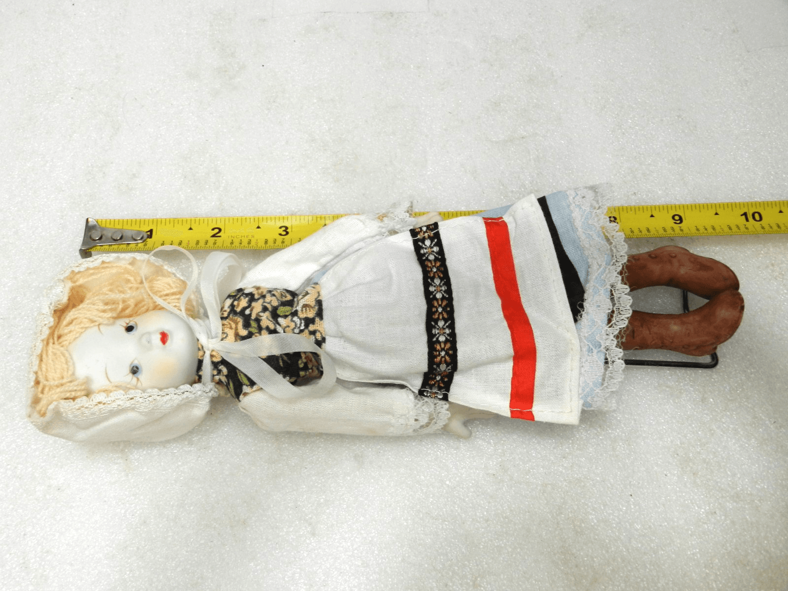 Vintage Doll Treasures Porcelain Dolls of the World Switzerland (K7J) - Thumbnail 11
