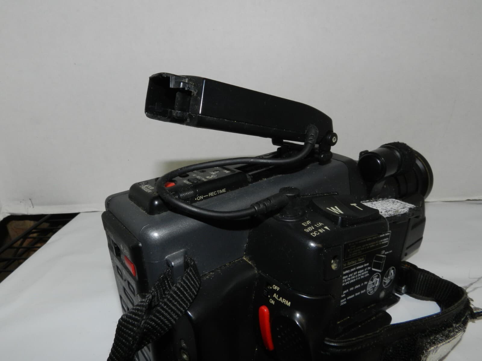 Vintage Camcorders Lot Sony CCD-F401 JVC GR-65U Panasonic PV-A226D w/Cases V1K - Thumbnail 9