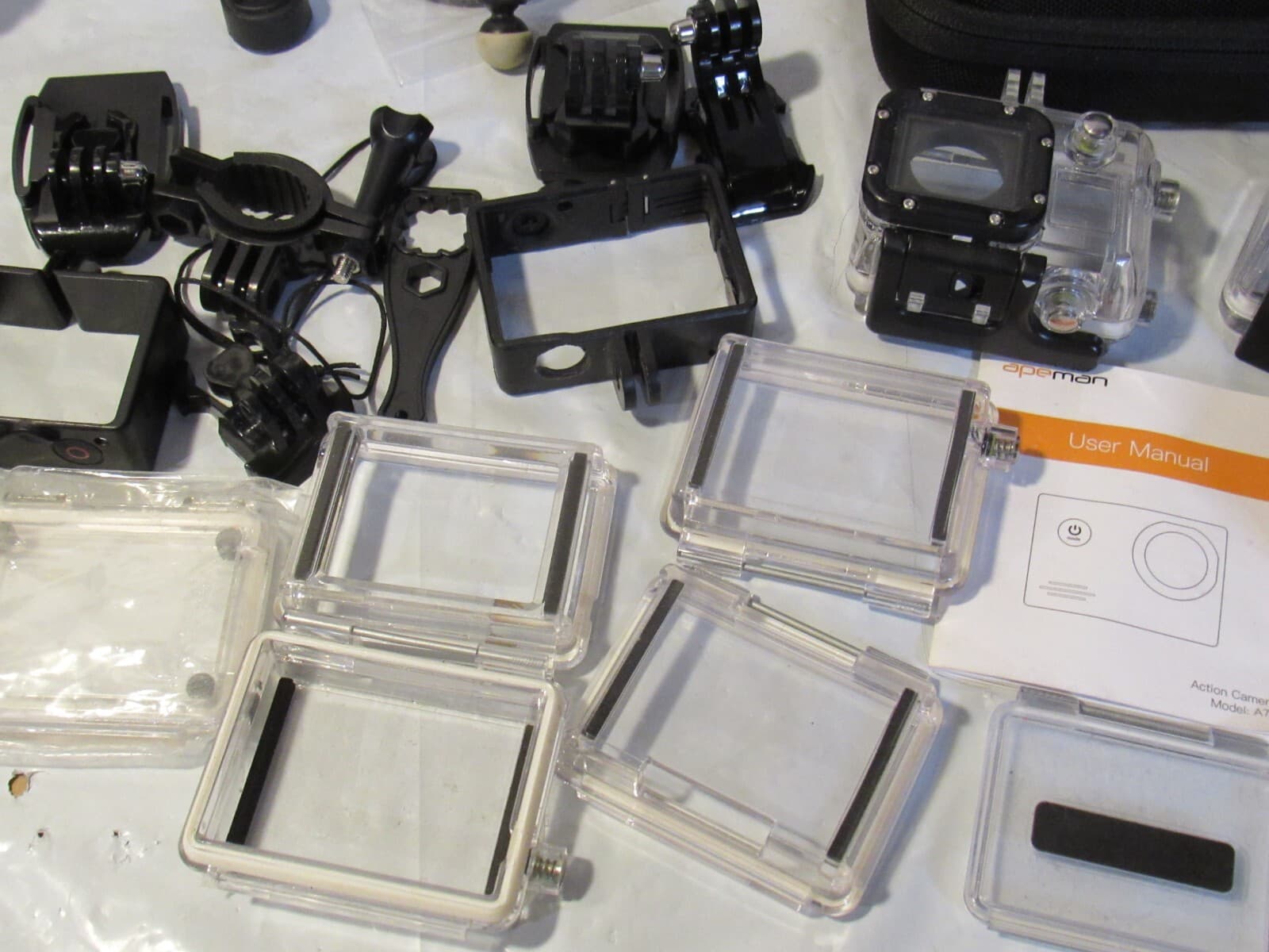 GoPro Hero 3+ Apeman 30 Lot with accessories Parts or Repair A91M - Thumbnail 3