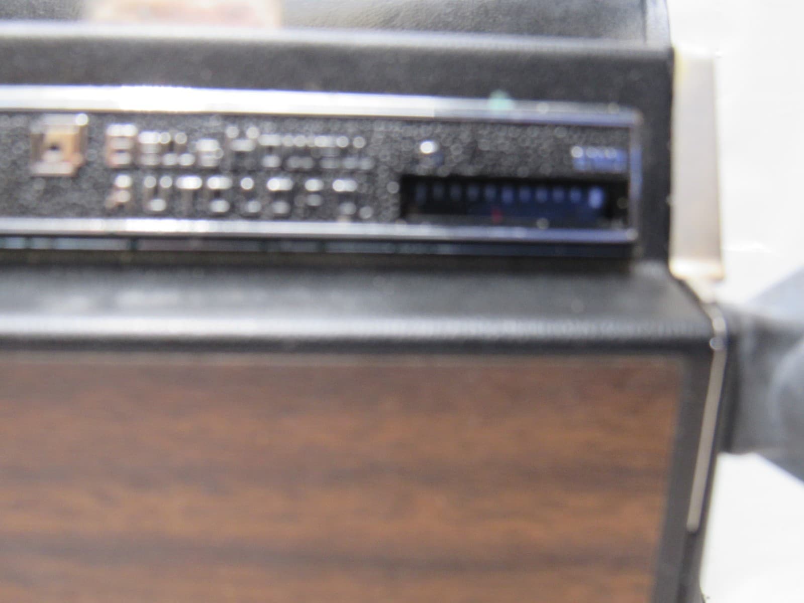 Bell and Howell Super 8 Movie Camera Model 374 comes with Sun Gun Light U30K - Thumbnail 5