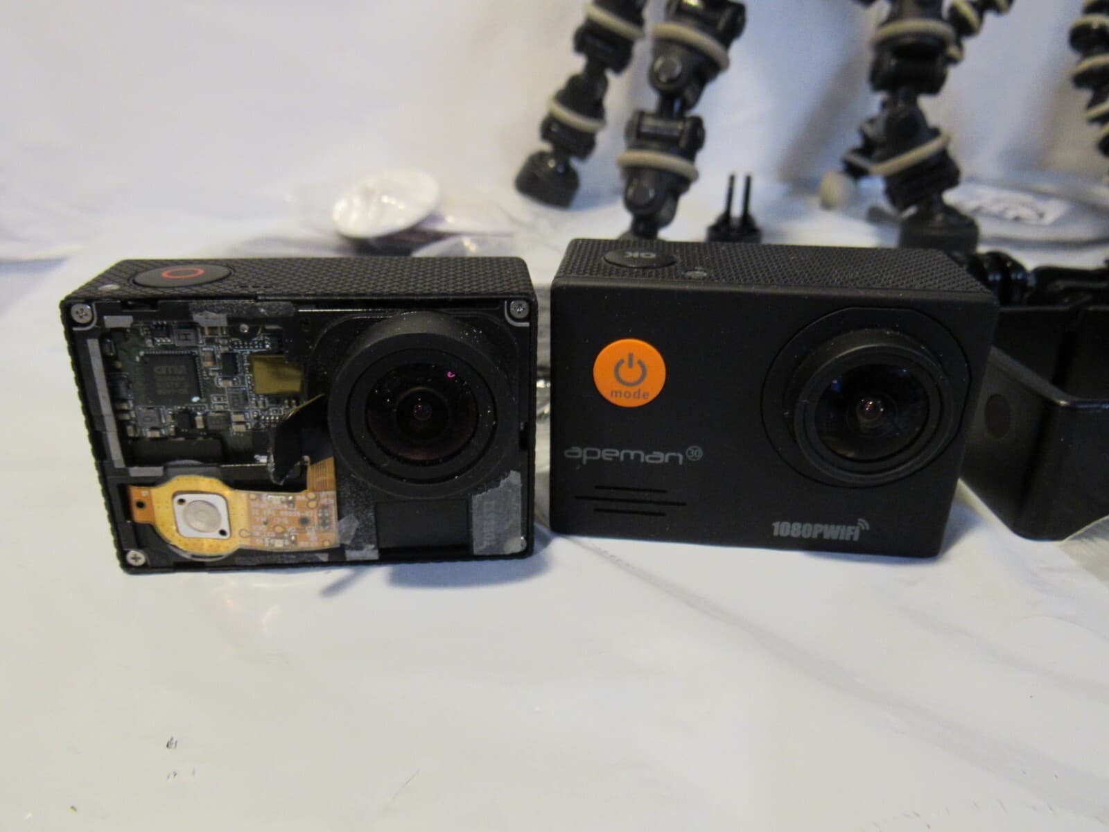 GoPro Hero 3+ Apeman 30 Lot with accessories Parts or Repair A91M - Thumbnail 7