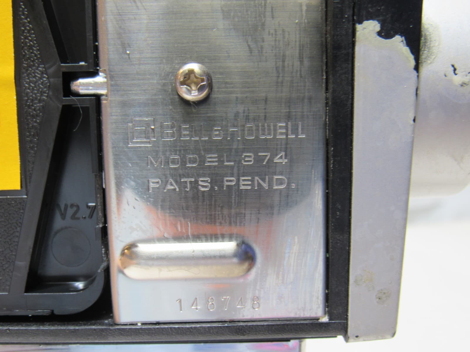 Bell and Howell Super 8 Movie Camera Model 374 comes with Sun Gun Light U30K - Thumbnail 14