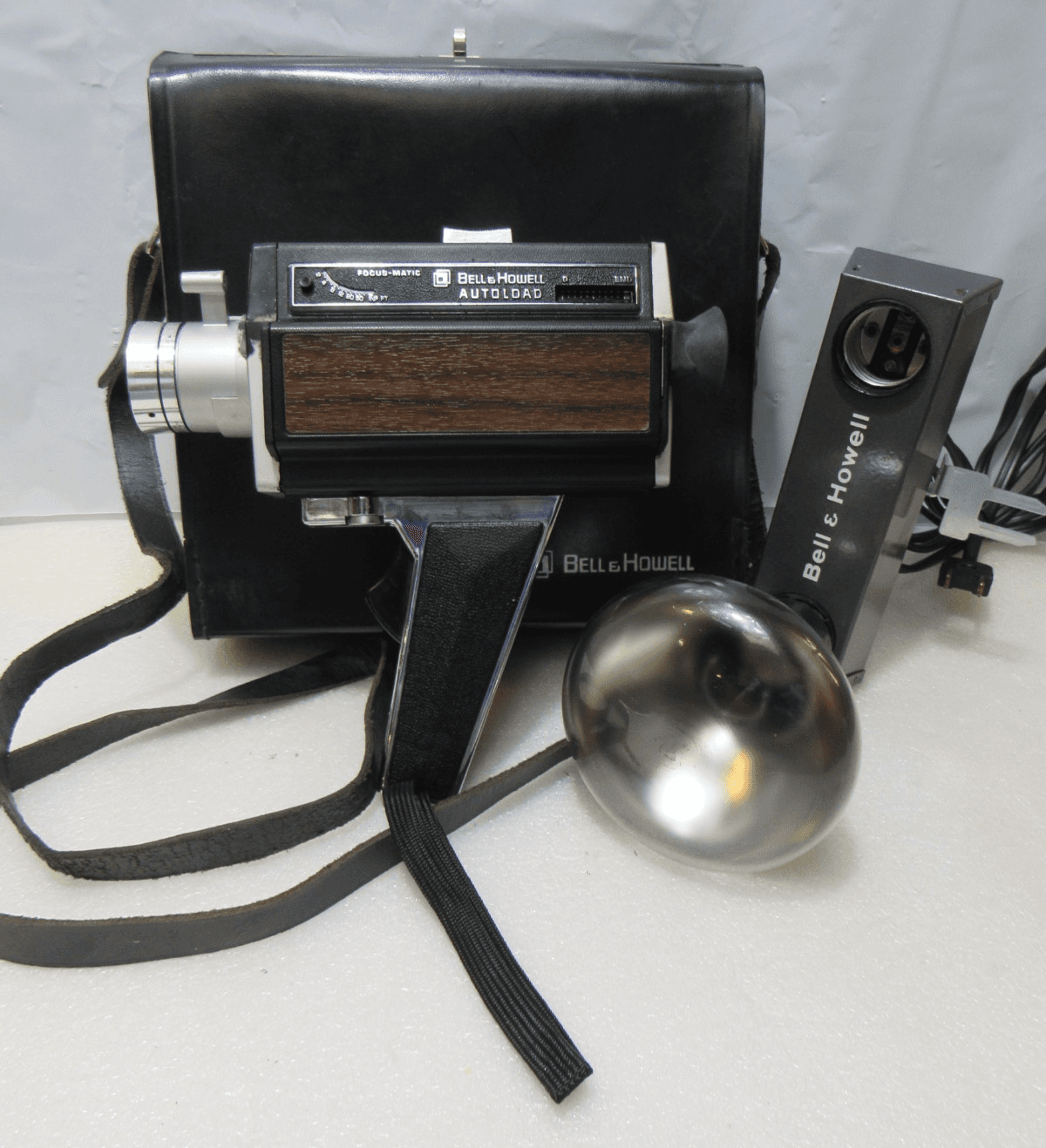 Bell and Howell Super 8 Movie Camera Model 374 comes with Sun Gun Light U30K