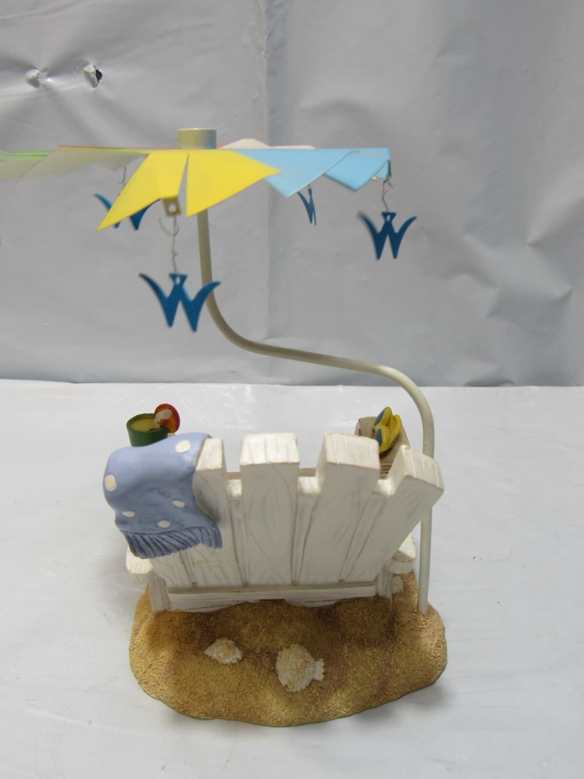 Yankee Candle Beach Chair with Spinning Umbrella 1190515 Tealite Candle O95M - Thumbnail 4