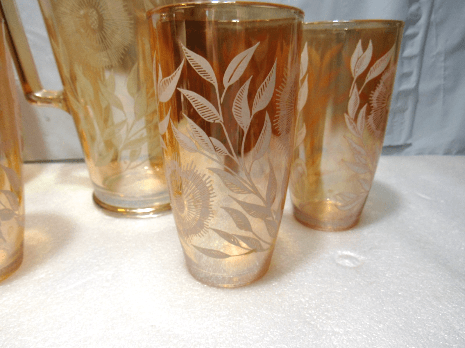 Vintage JEANETTE 1950s Marigold Carnival Glass Pitcher/6 Cups White Cosmos U38JJ - Thumbnail 2