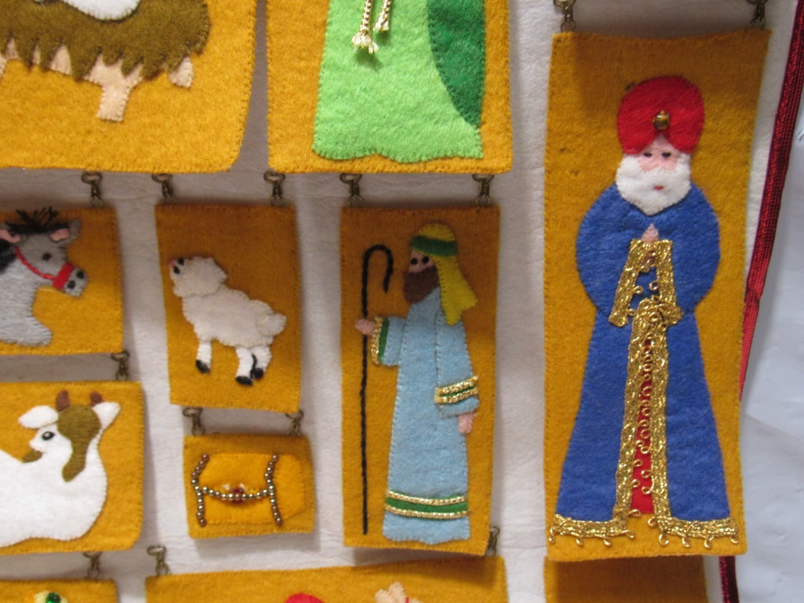 Dicksons Nativity Theme Crimson Gold & Fern 12 x 29 Felt Advent Calendar B98J - Thumbnail 10